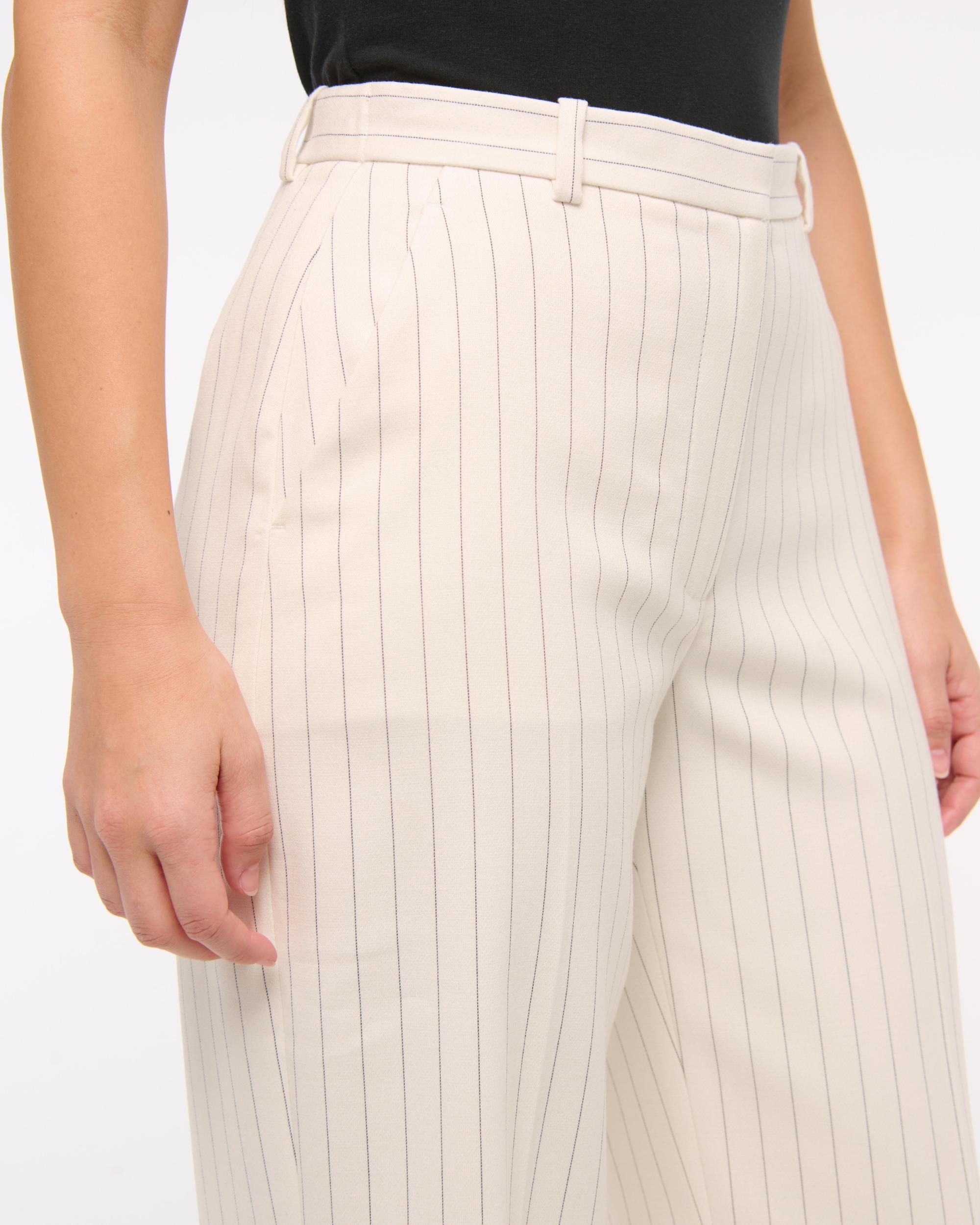 Curve Love Tailored Wide Leg Pant Product Image