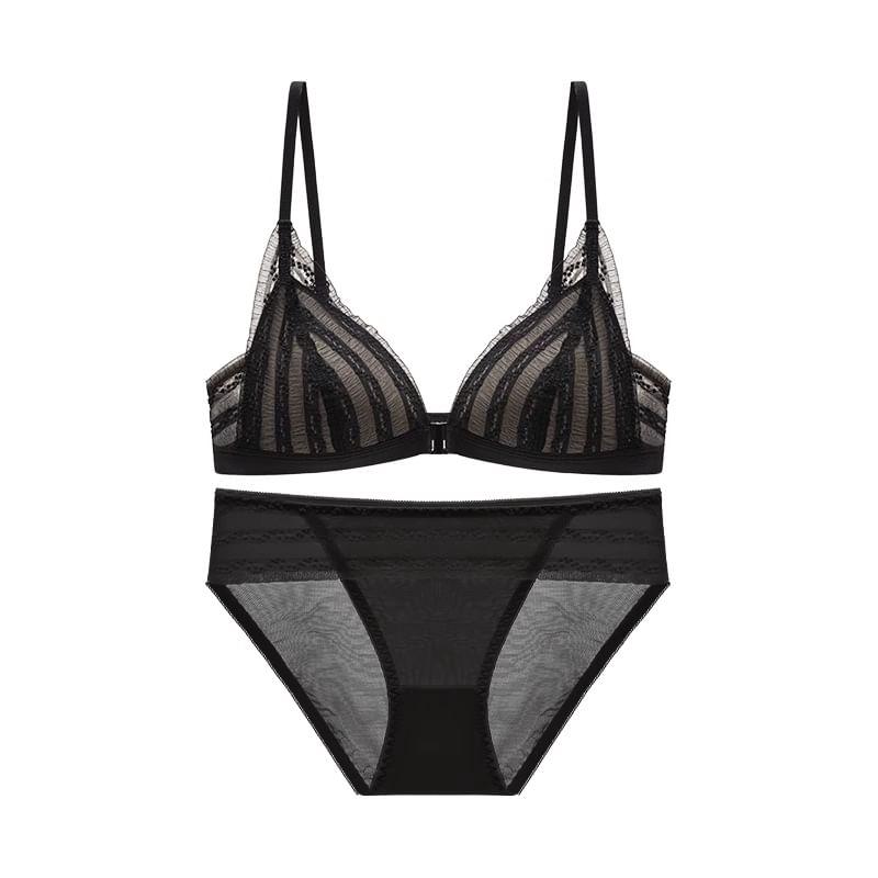 Striped Lace Trim Front-Closure Bra / Plain Bikini Panties / Set Product Image