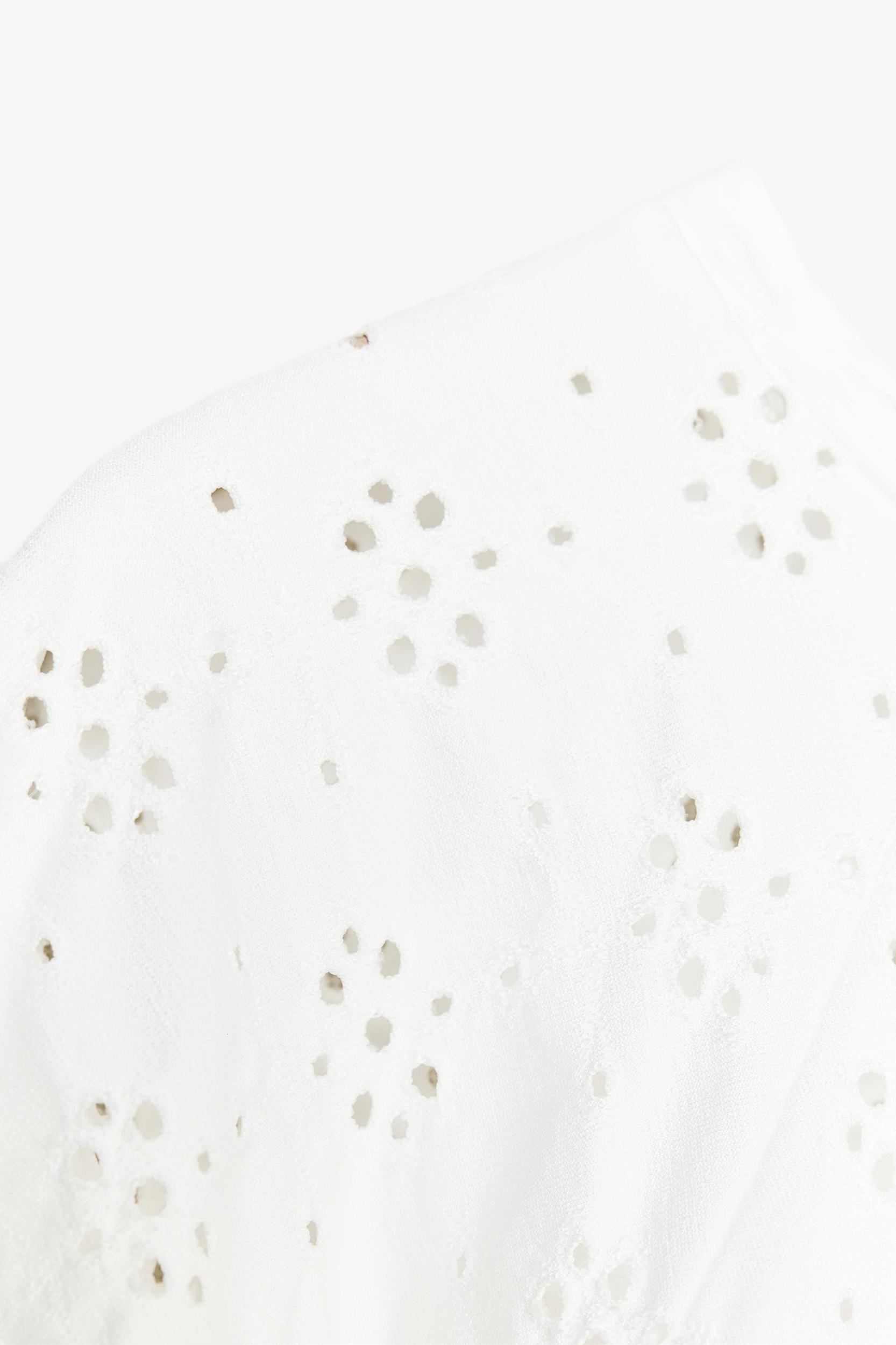 PERFORATED EMBROIDERY T-SHIRT Product Image