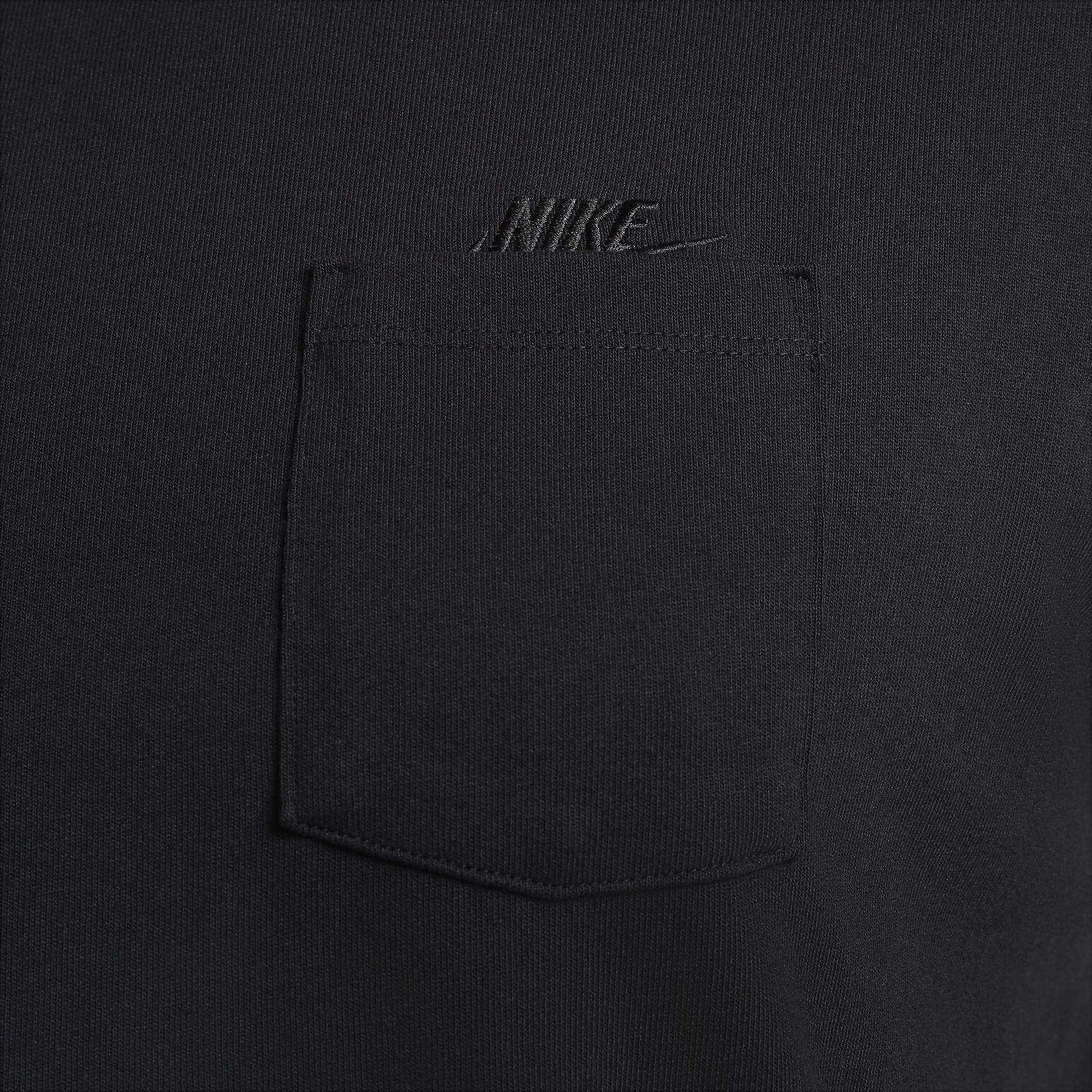 Nike Sportswear Premium Essentials Men's Pocket T-Shirt Product Image