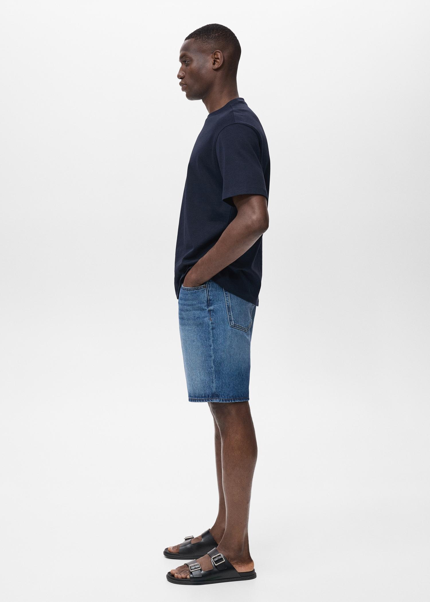 Regular-fit denim shorts - Men | MANGO USA Product Image