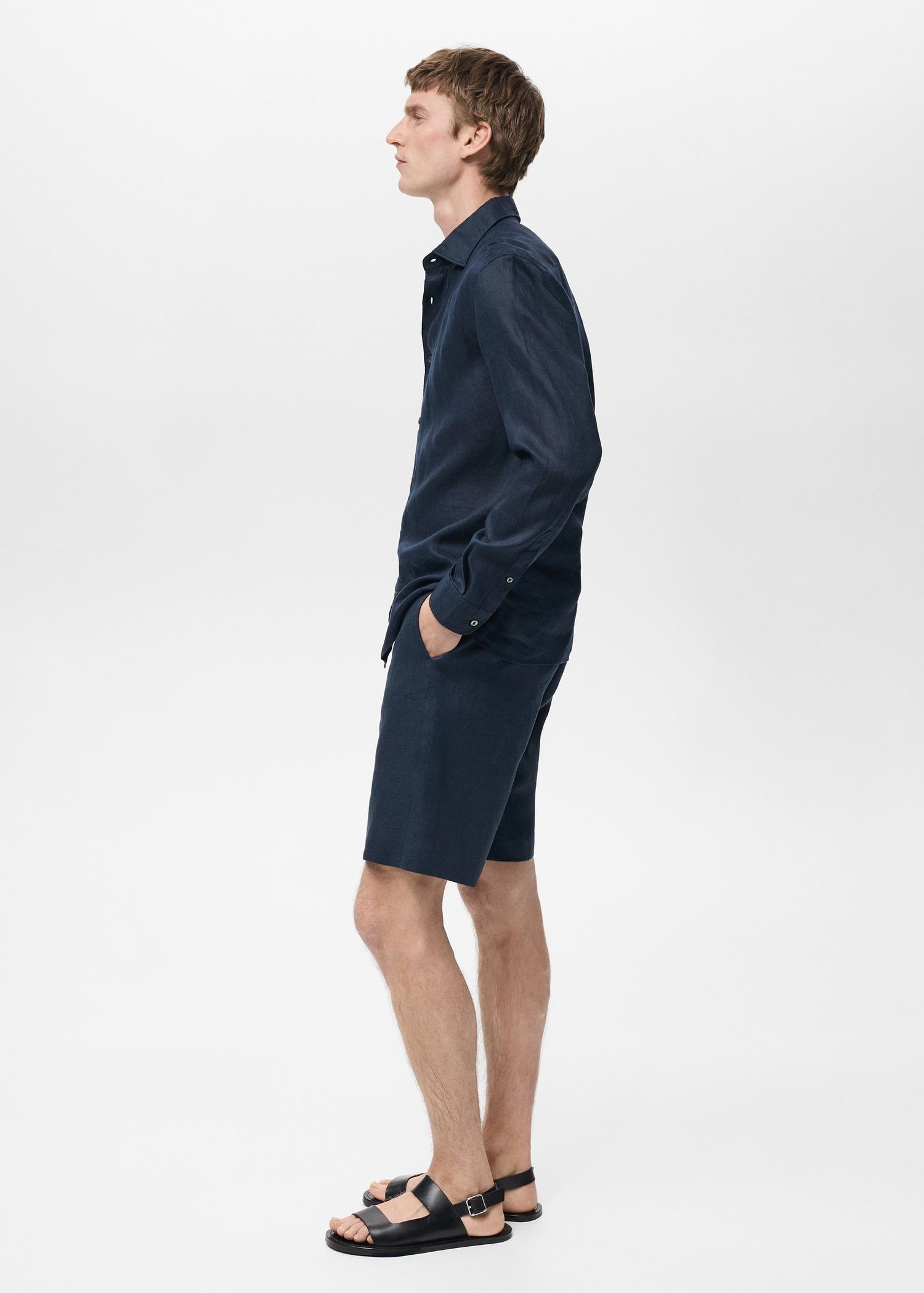 Slim-fit 100% linen bermuda shorts - Men | MANGO USA Product Image