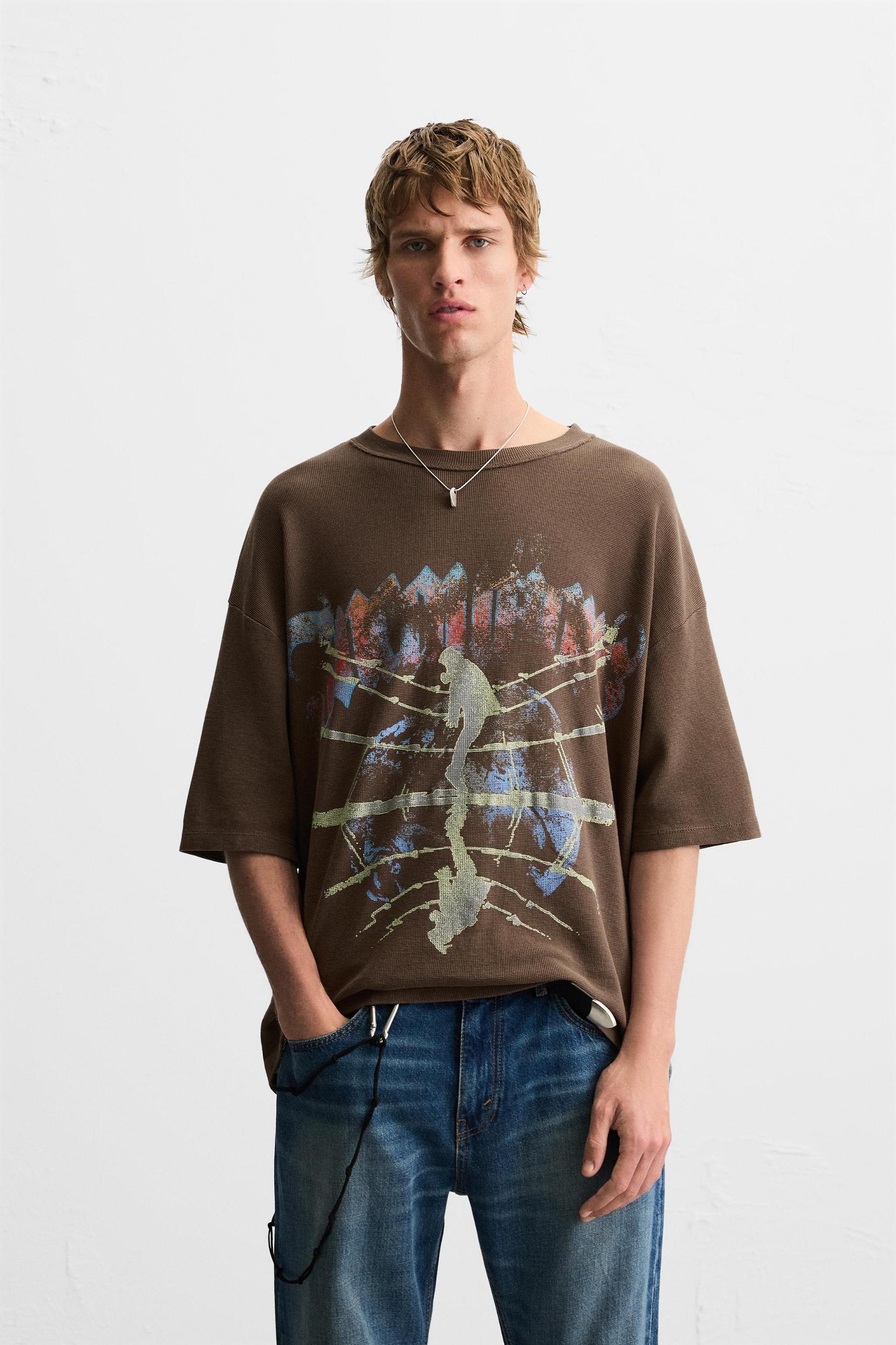 PRINTED KNIT T-SHIRT Product Image