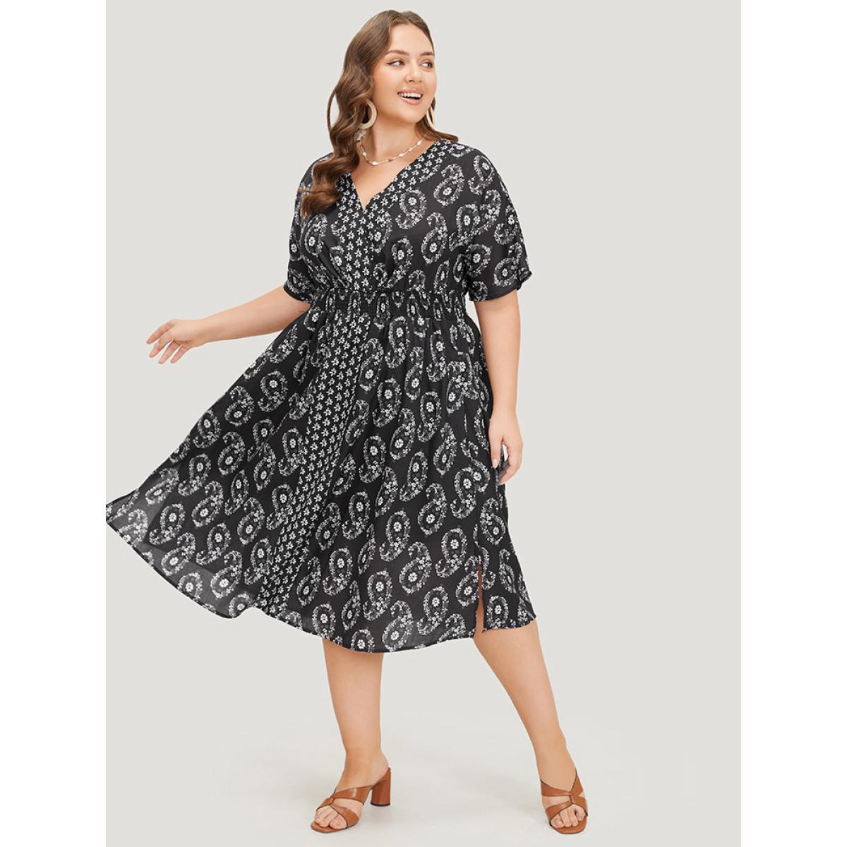 Plus Size Paisley Print Batwing Sleeve Pocket Shirred Split Dress Black Women Vacation Slit V-neck Short sleeve Curvy Midi Dress BloomChic 22-24/3X Product Image
