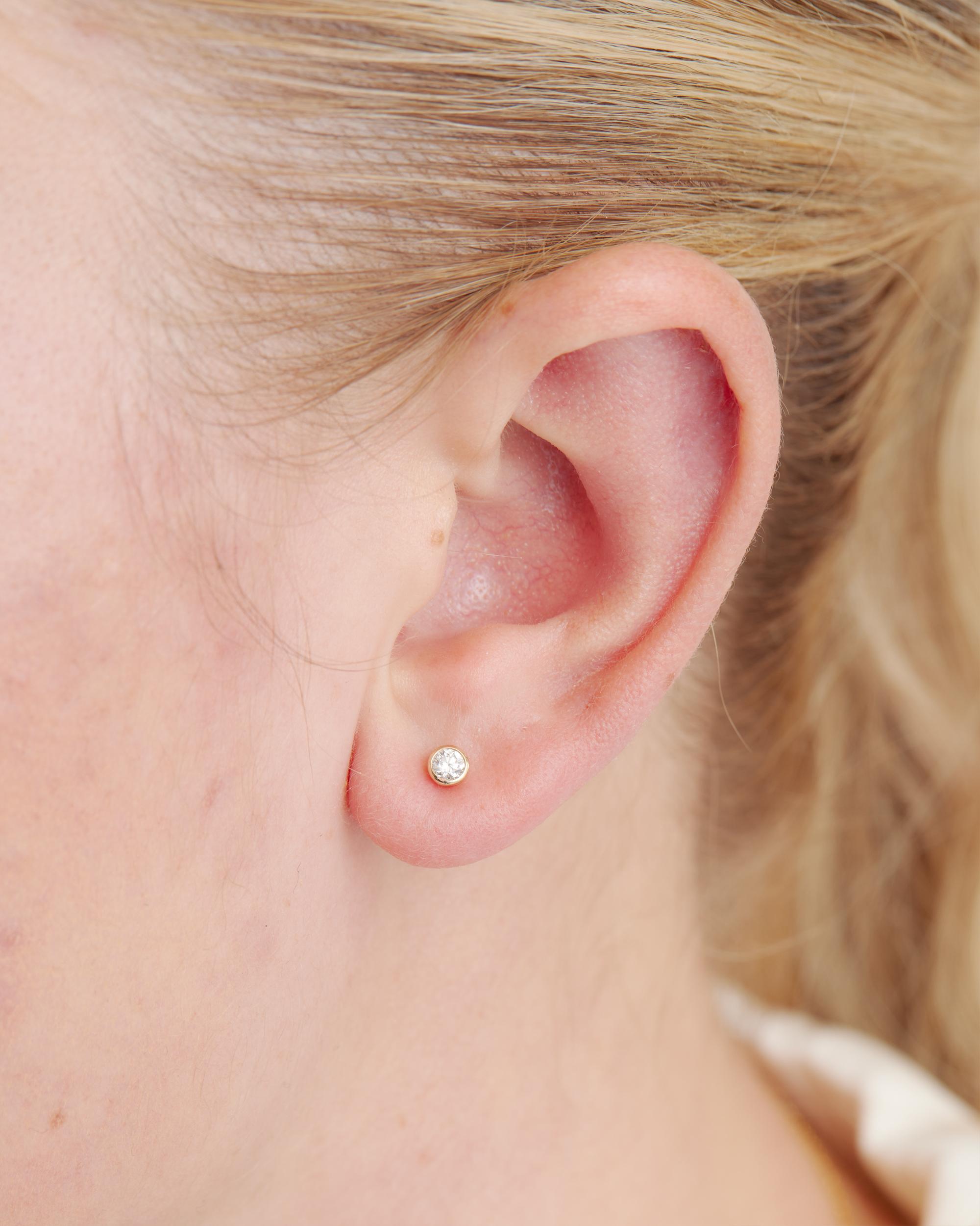 Womens Love Knot Diamond & 14K Yellow Gold Single Stud Earring Product Image