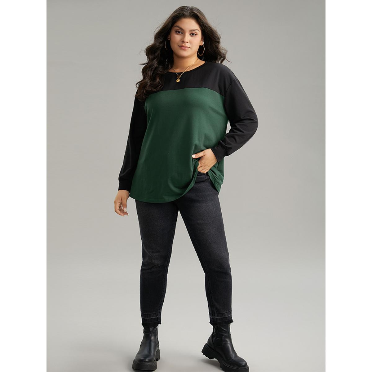 Plus Size Two Tone Patchwork Round Neck Sweatshirt Women Green Casual Contrast Round Neck Dailywear Sweatshirts BloomChic 14-16/1X Product Image
