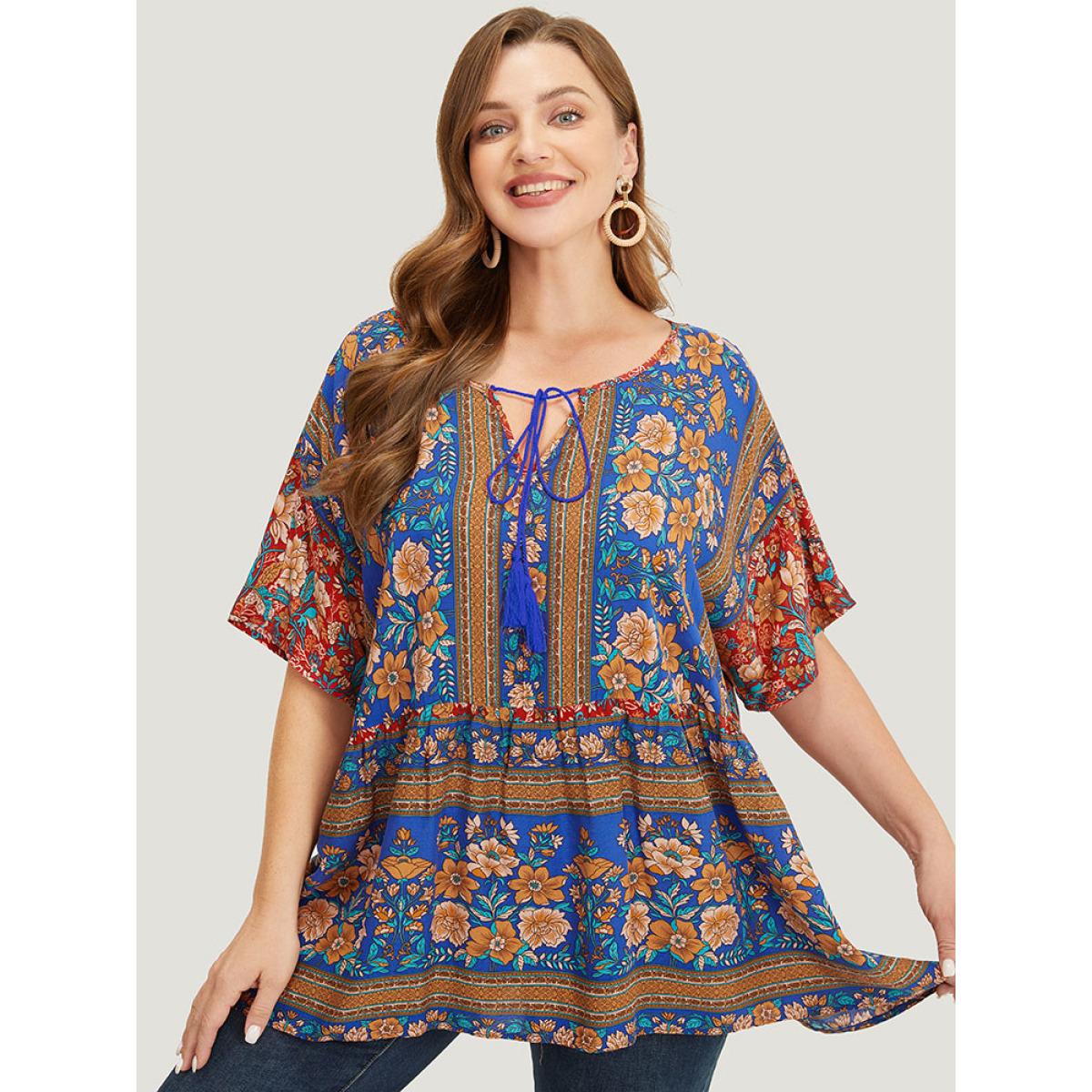 Plus Size Scarlet Bandana Print Tie Neck Tassels Batwing Sleeve Blouse Women Vacation Short sleeve Tie Neck Dailywear Blouses BloomChic 28/5X Product Image