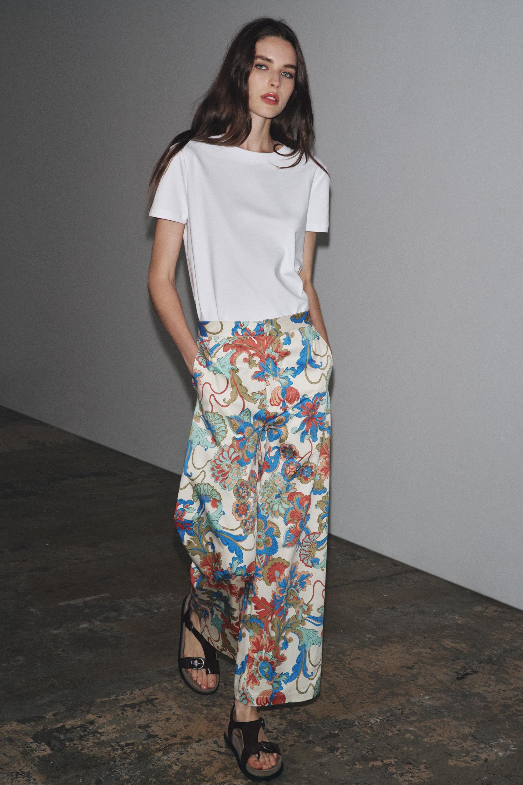 ZW COLLECTION FLORAL MINI FLARE PANTS Product Image