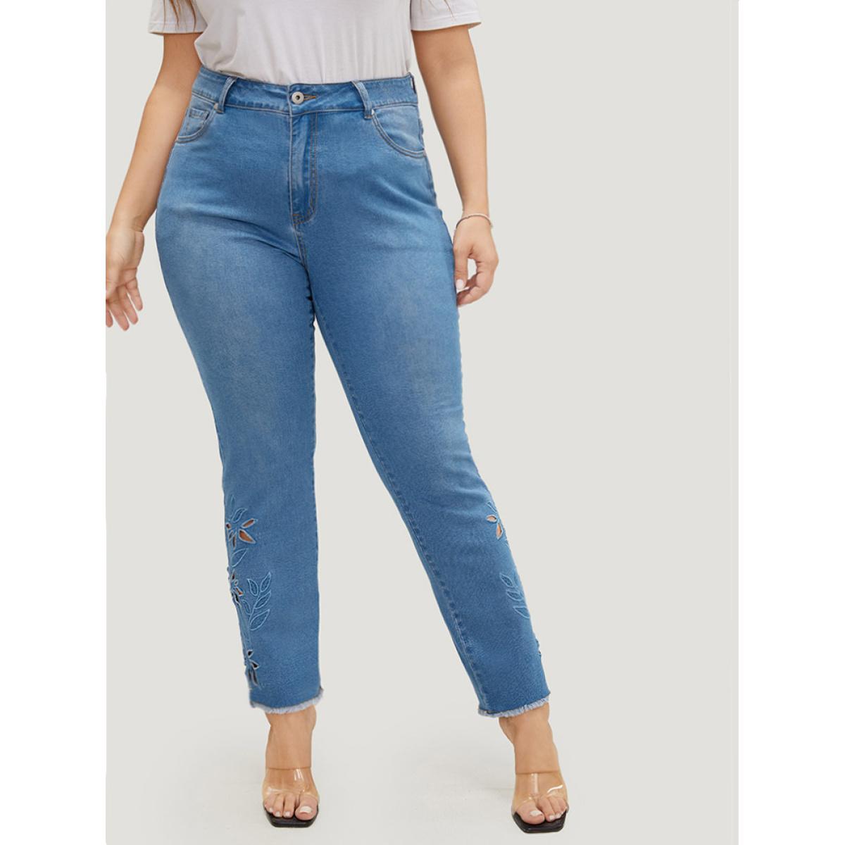 Plus Size Very Stretchy High Rise Medium Wash Broderie Anglaise Jeans Women LightBlue Casual Plain Broderie anglaise High stretch Pocket Jeans BloomChic 16/1X Product Image