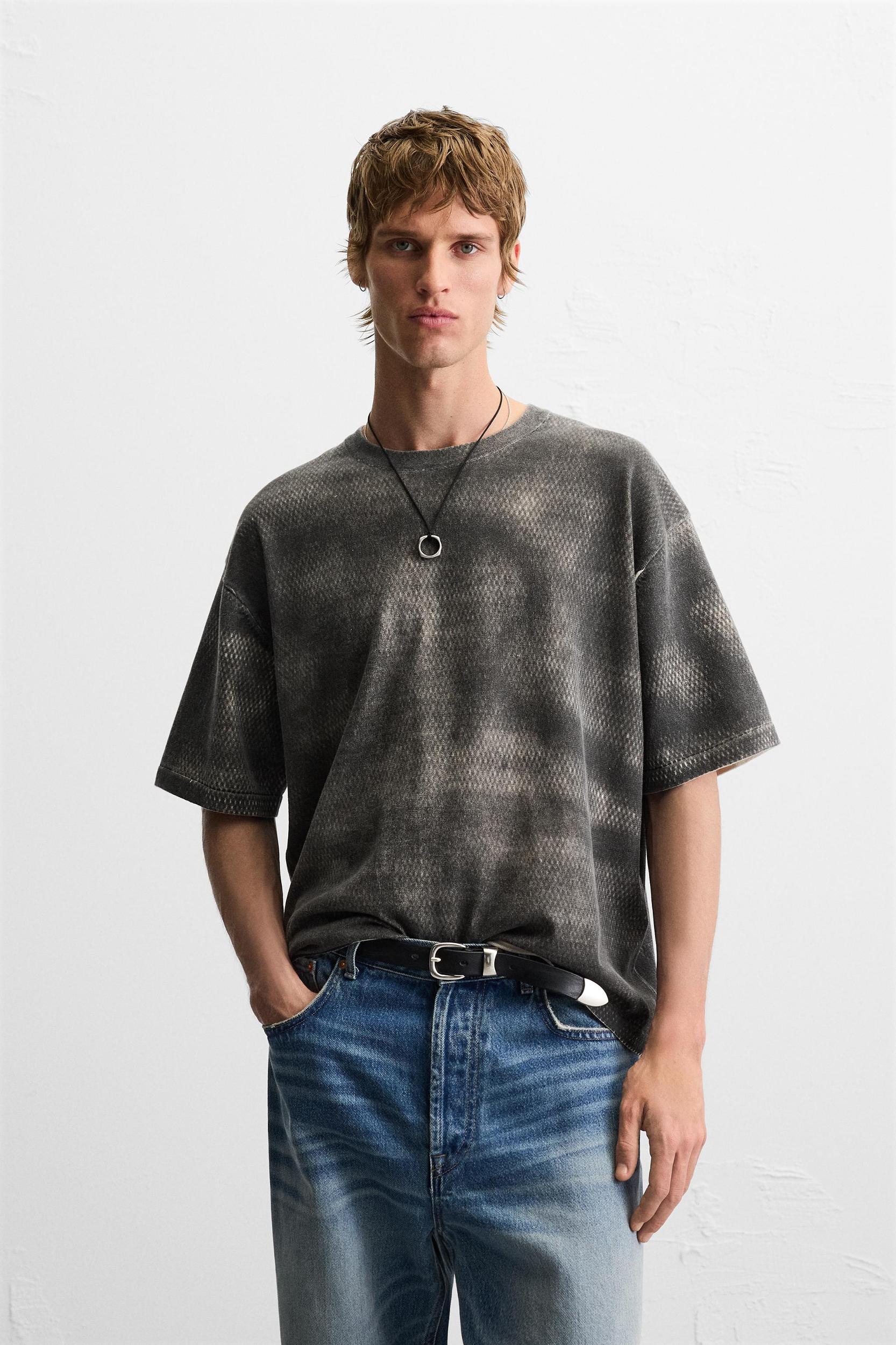 WASHED PRINT KNIT T-SHIRT Product Image