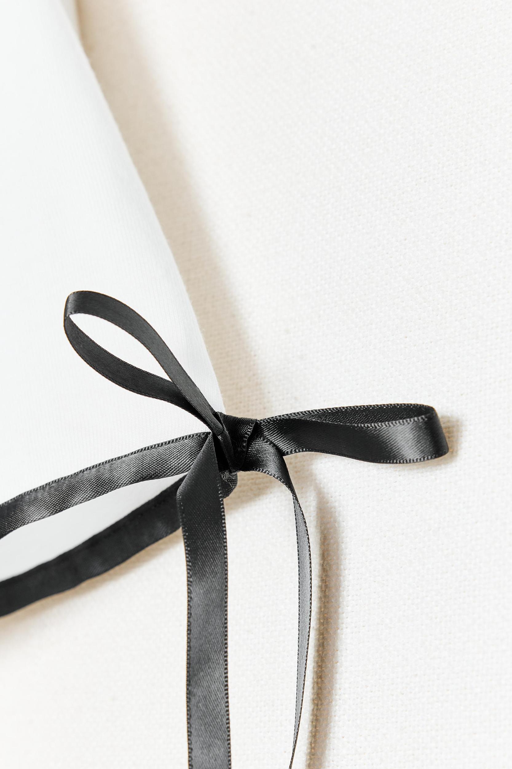 CONTRAST BOW T-SHIRT Product Image