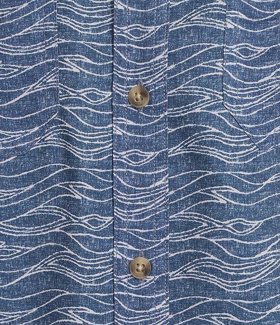 Roundtree & Yorke The Charter Performance Vented Short Sleeve Wave Print Fishing Sport Shirt Product Image