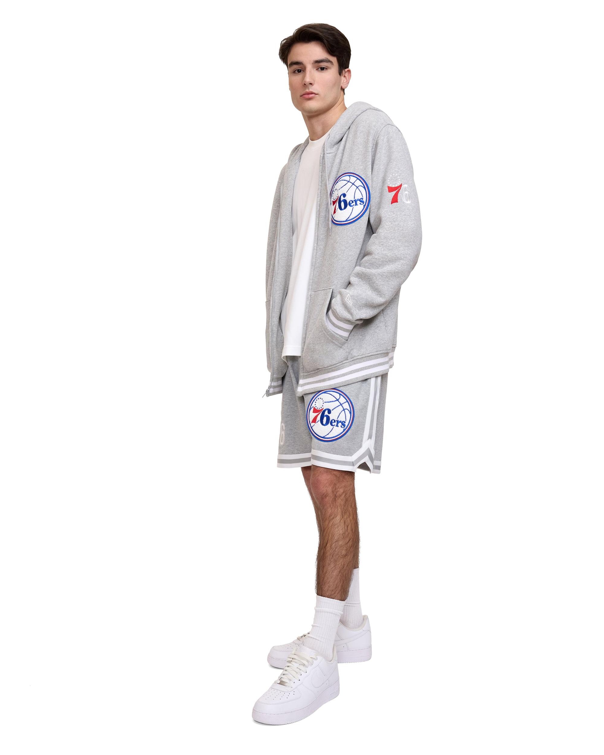 Chicago Bulls Gray Logo Select Shorts Male Product Image