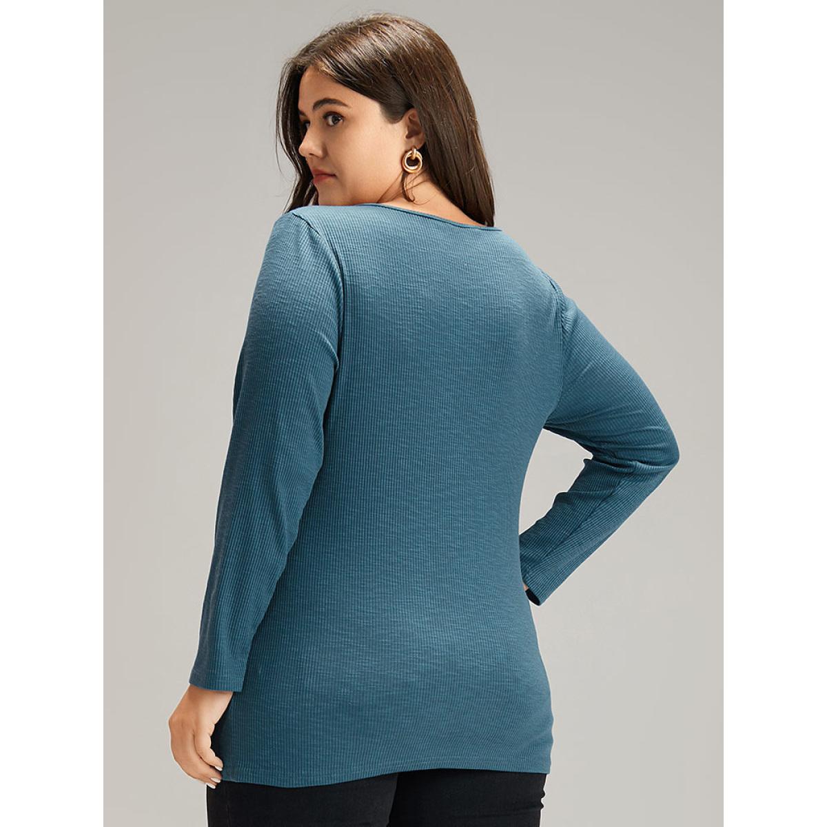 Plus Size Plain Slightly Stretchy Notched T-shirt Cyan Women Casual Plain Plain Notched collar Dailywear T-shirts BloomChic 26/4X Product Image