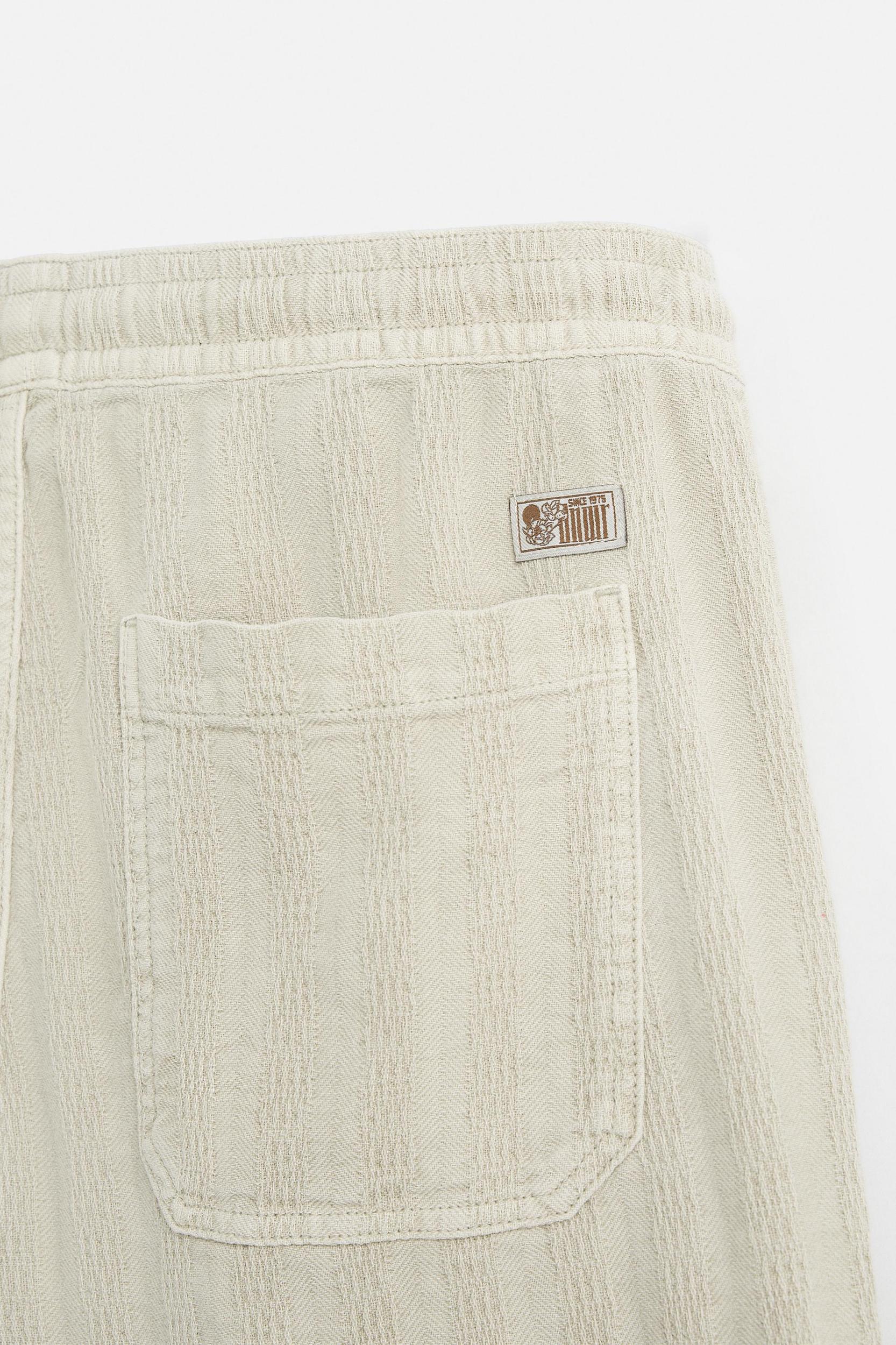 STRIPED JACQUARD SHORTS Product Image