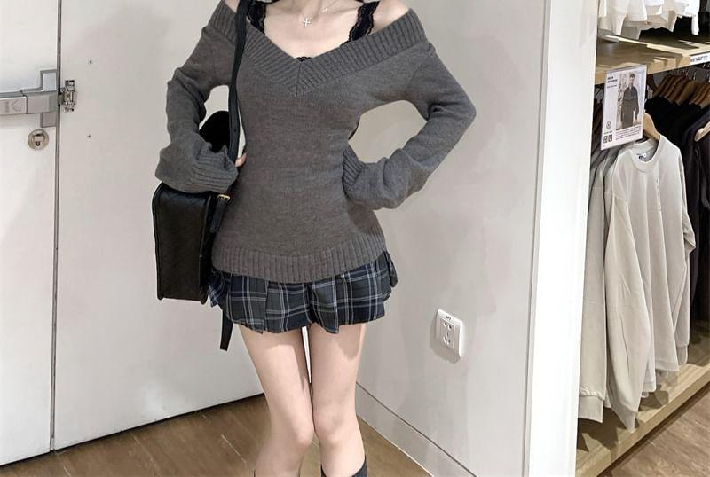 Long-Sleeve V-Neck Melange Knit Top / Lace Tank Top / Plaid Pleated Mini A-Line Skirt Product Image