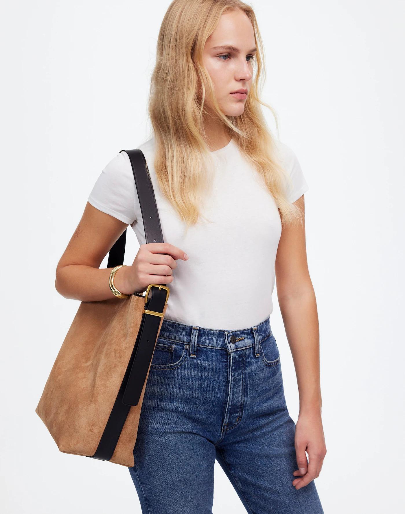 The Essential Bucket Tote Product Image