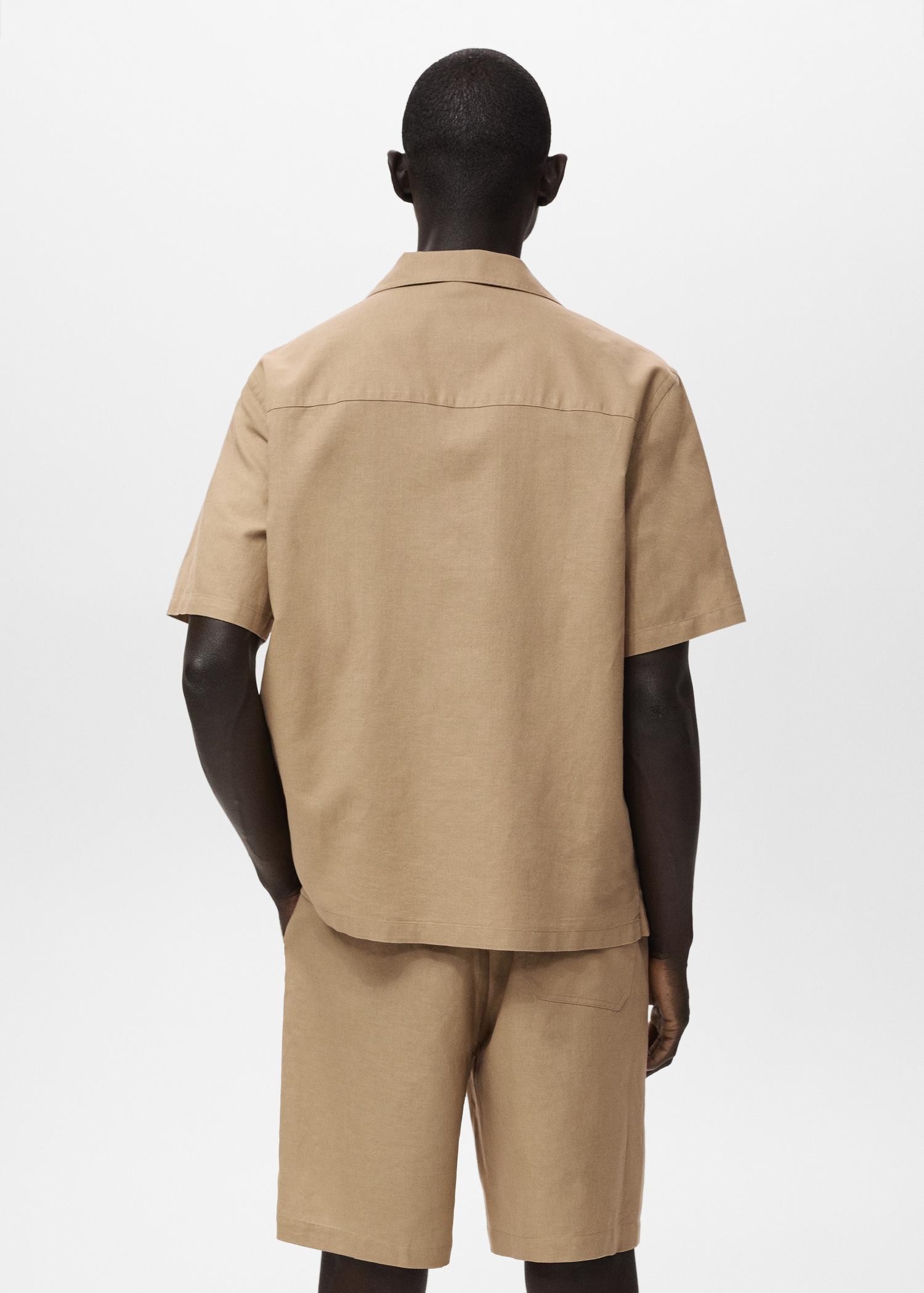 Linen shirt with bowling collar and pocket - Men | MANGO USA Product Image