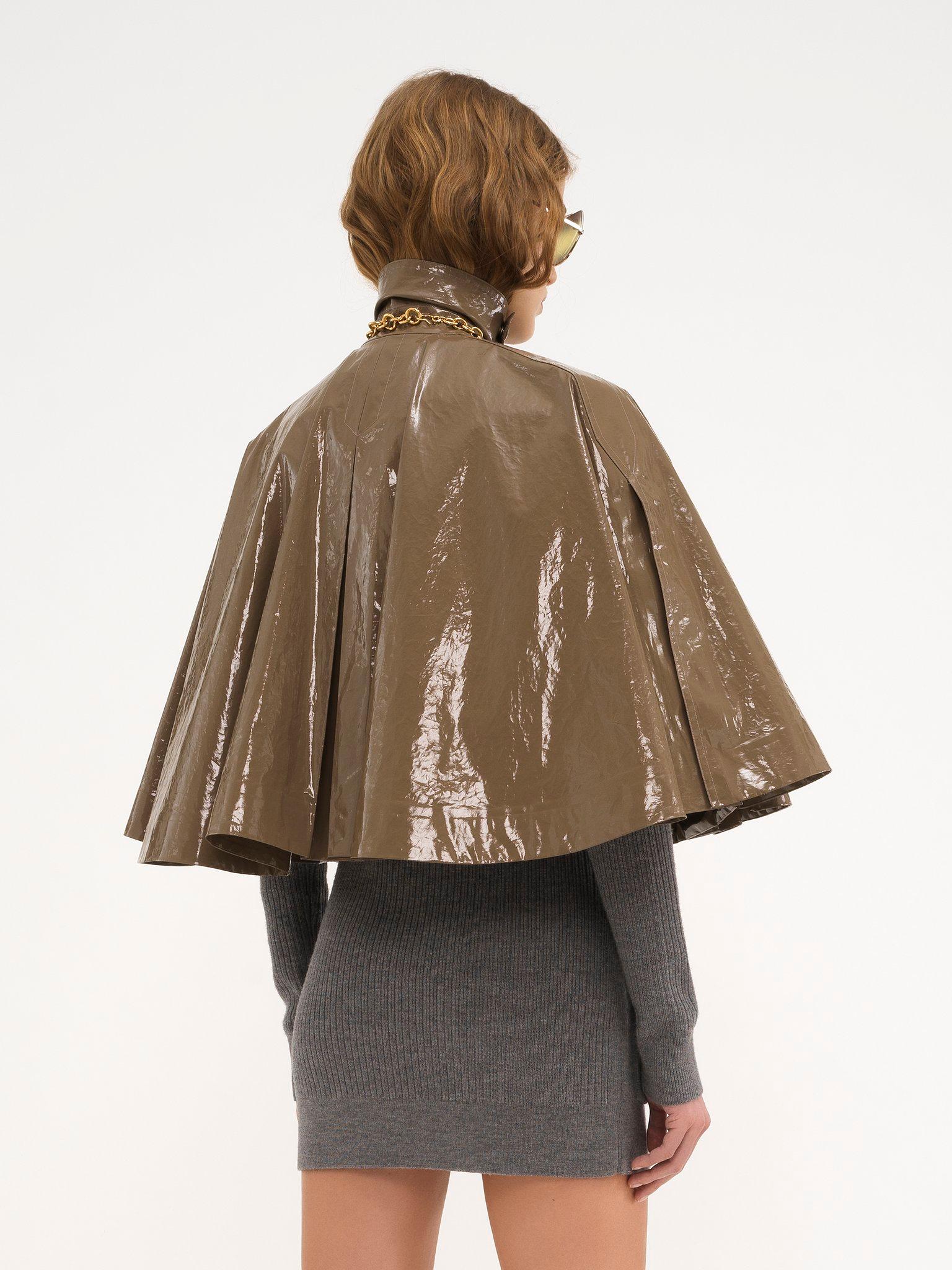 Short cape in lacquered shiny cotton Product Image
