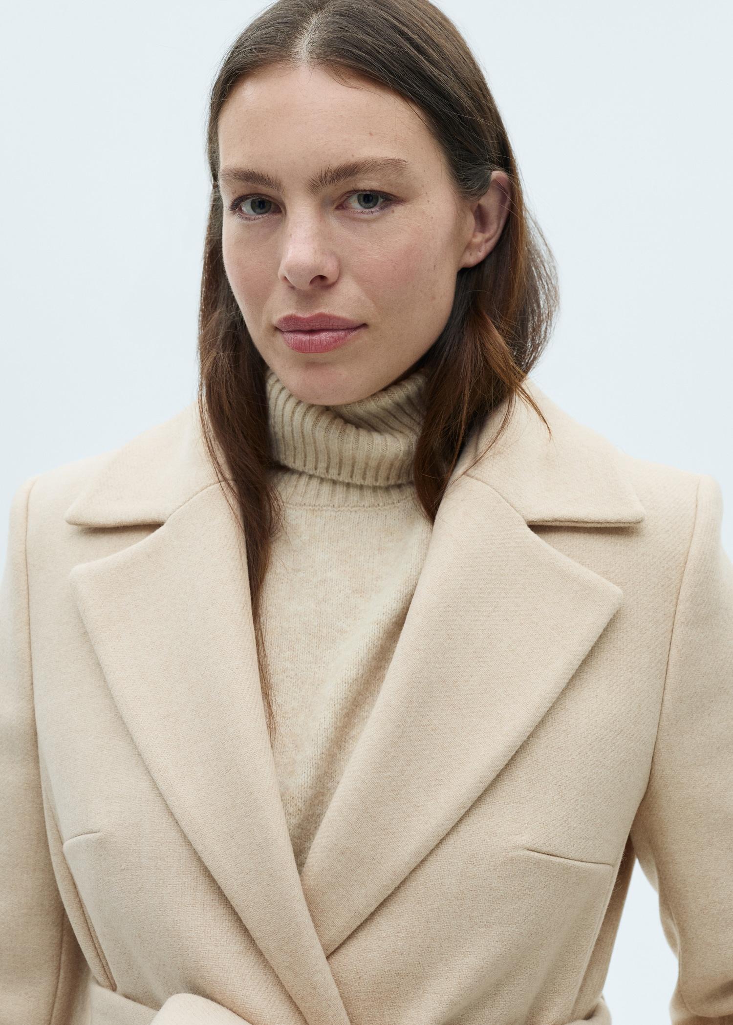 Butter wool coat with detachable collar - Women | MANGO USA Product Image