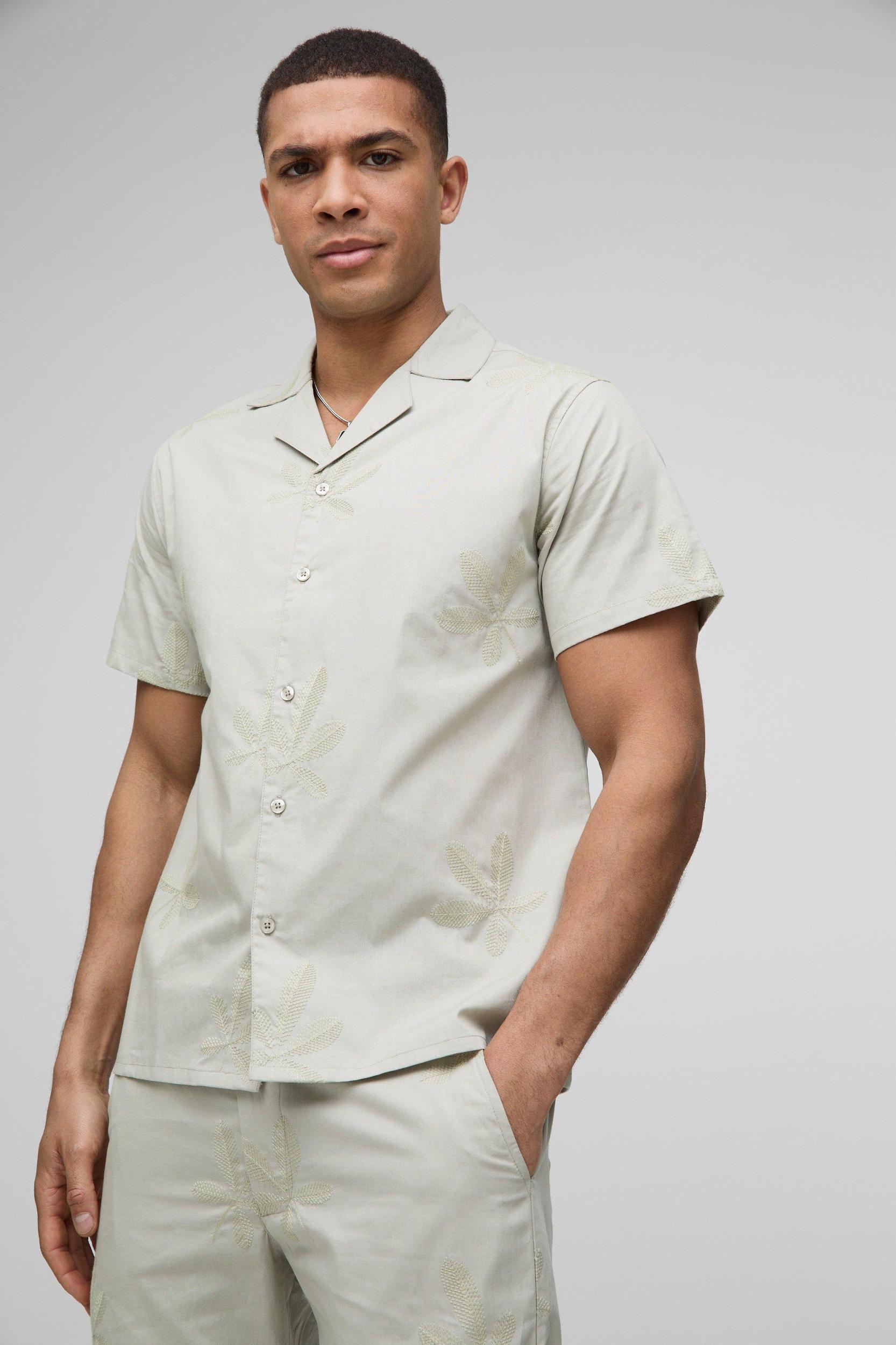 Regular Revere Short Sleeve Shirt & Tapered Pants Set | boohooMAN USA Product Image