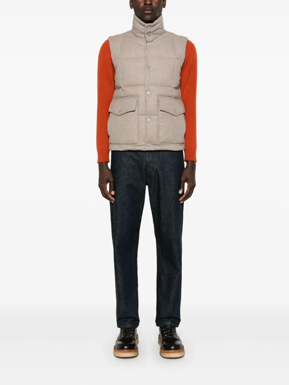 quilted gilet Product Image