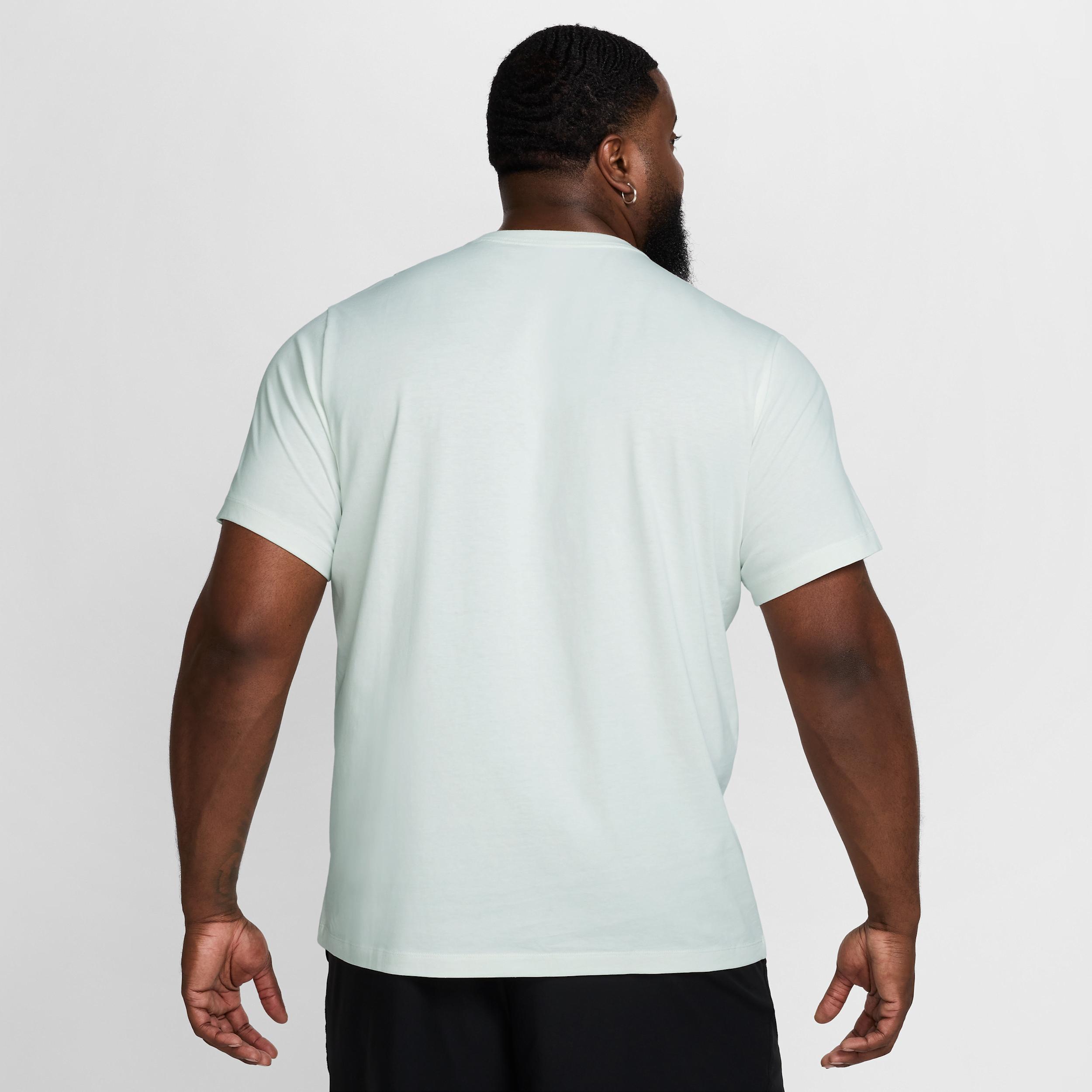 Nike Men's Fitness T-Shirt Product Image