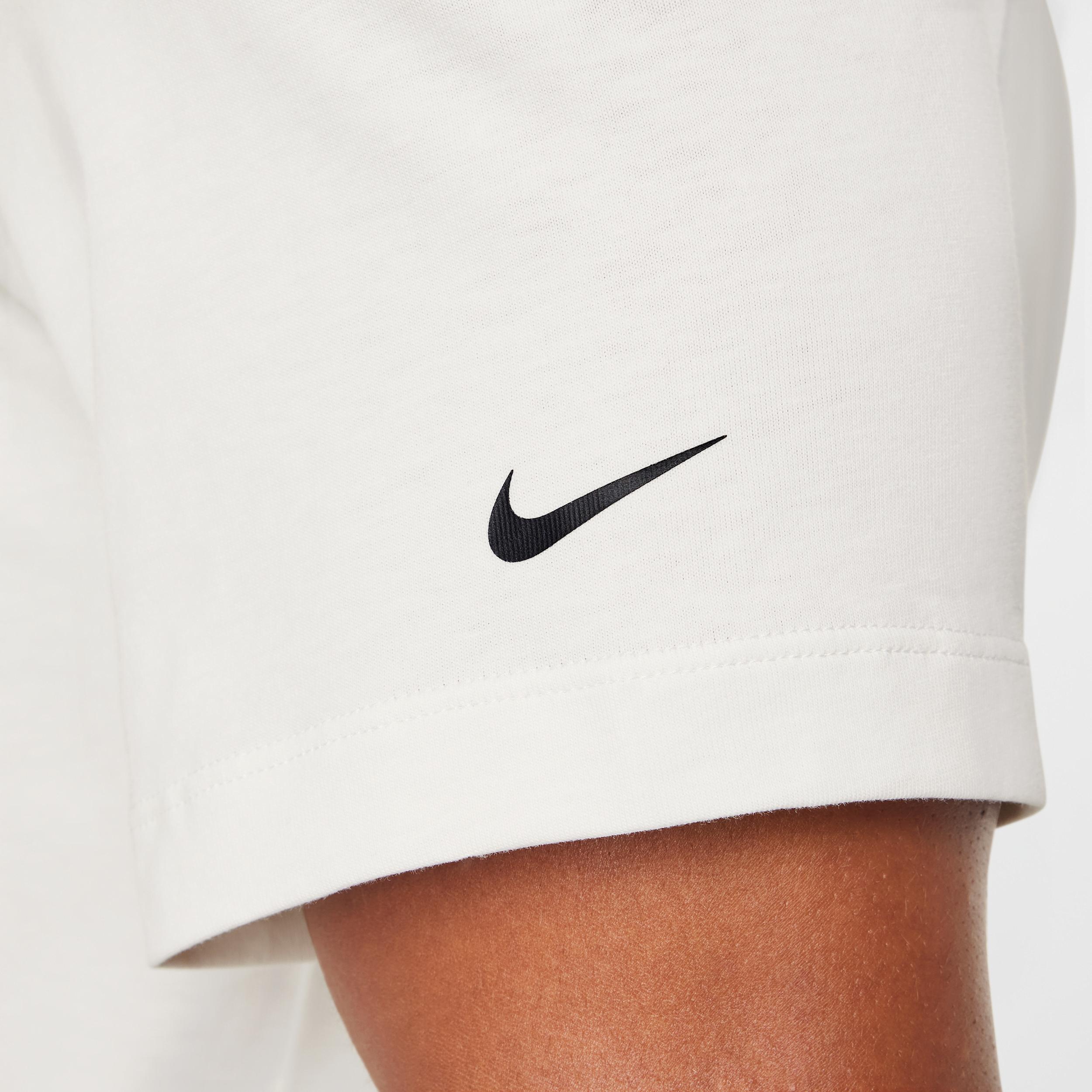 Nike Men's LeBron Basketball T-Shirt Product Image