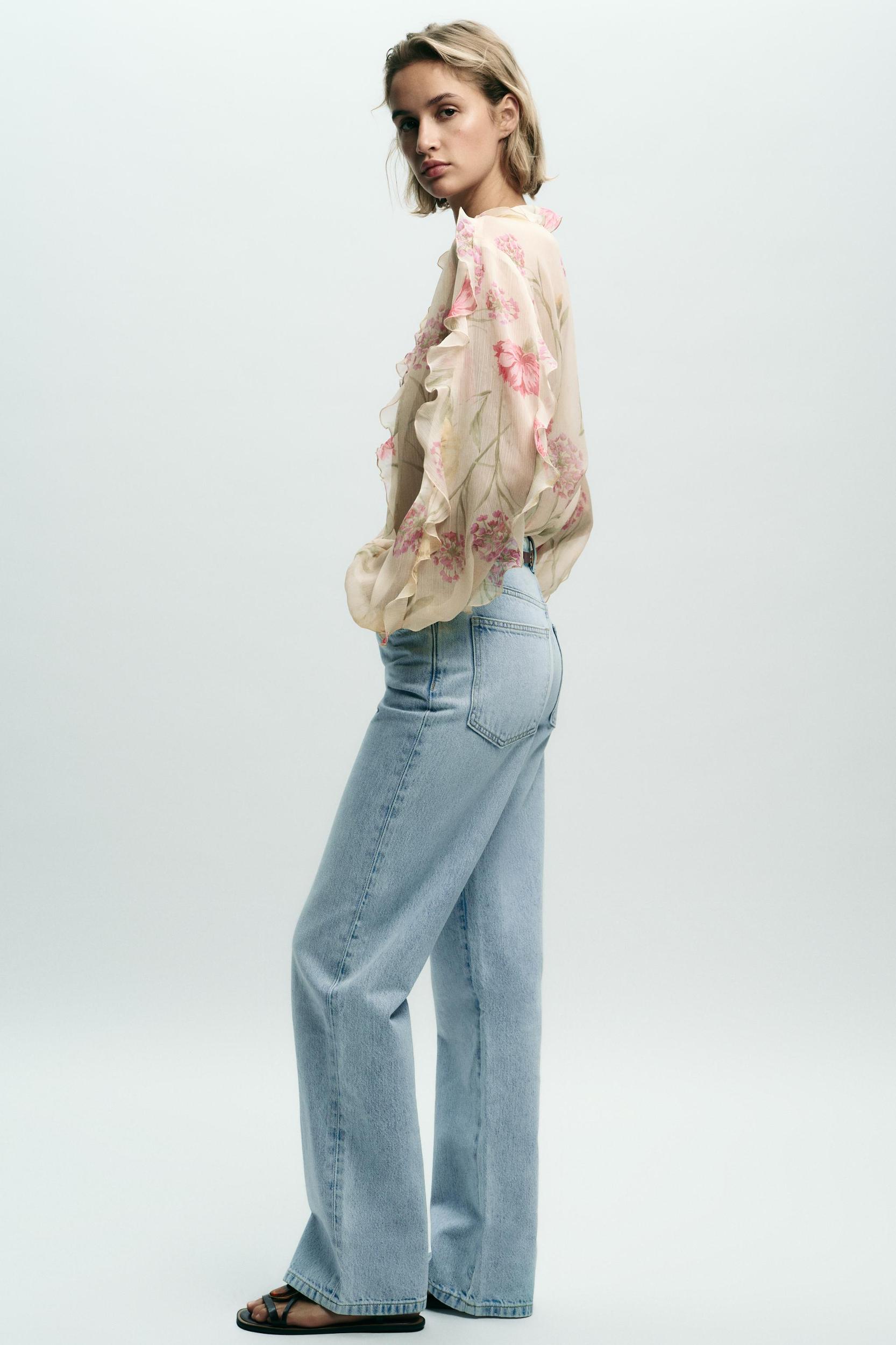 Z1975 HIGH-WAISTED REGULAR FIT JEANS WITH BELT Product Image