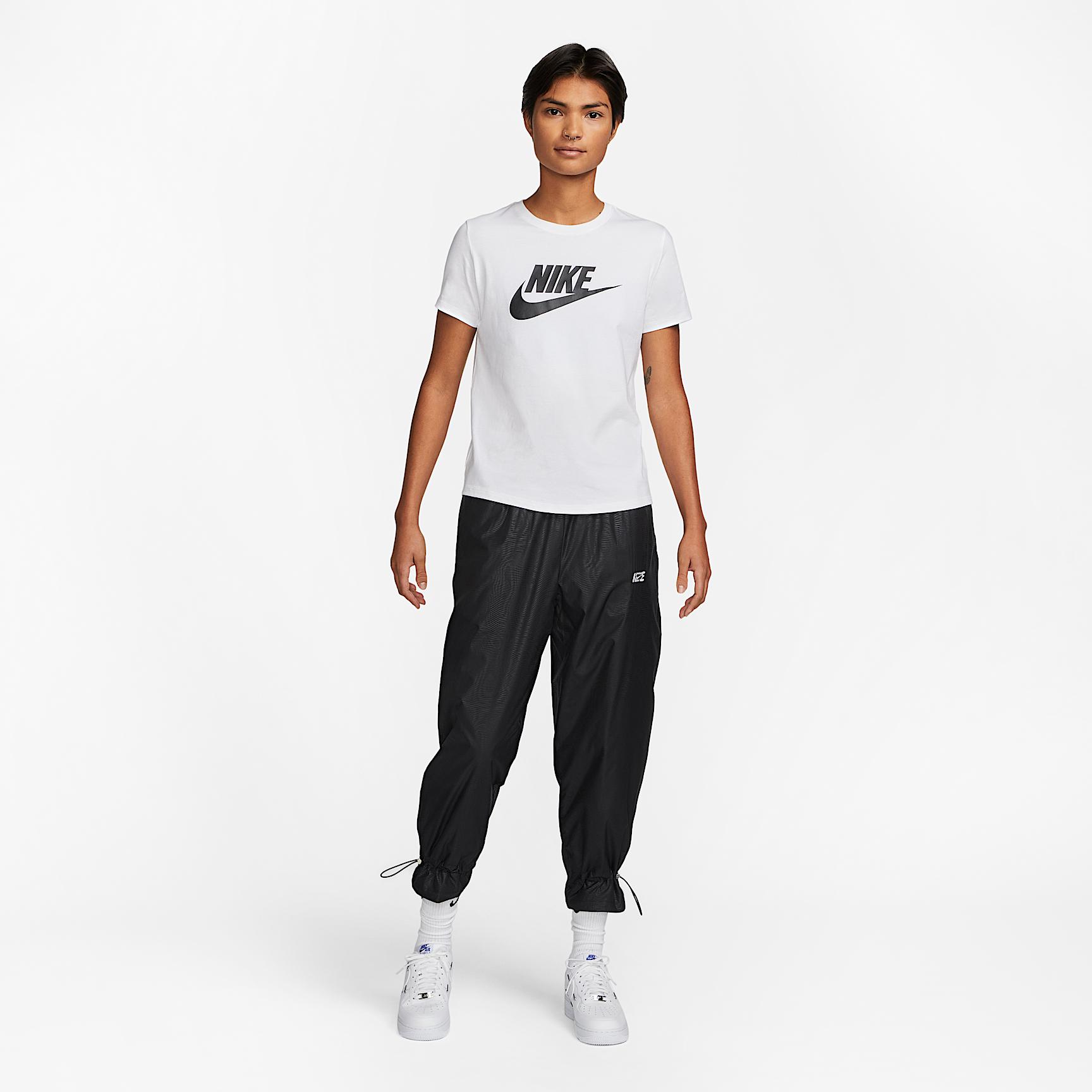 Women's Nike Sportswear Essentials Logo Tee,  Product Image