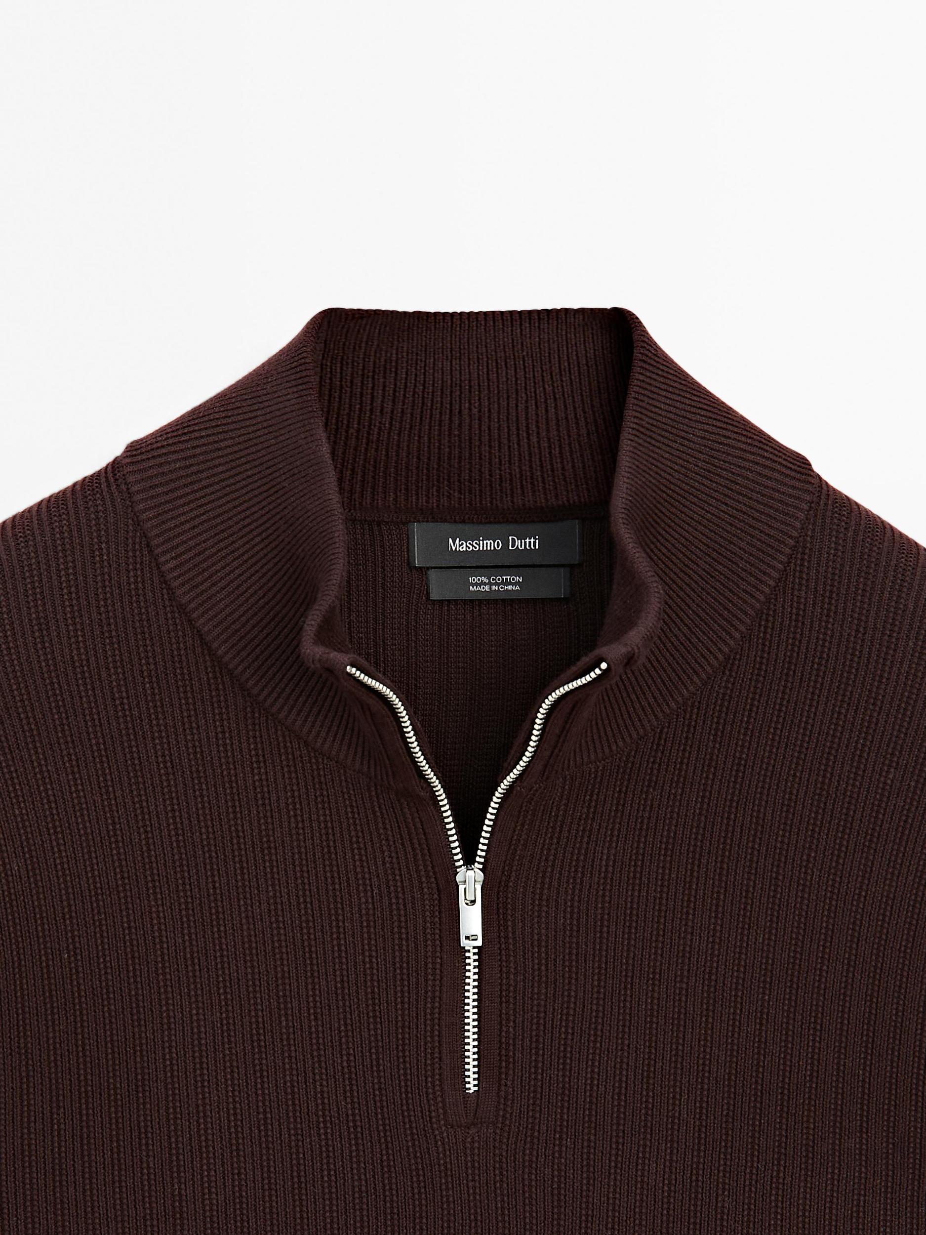 Mock neck knit sweater Product Image