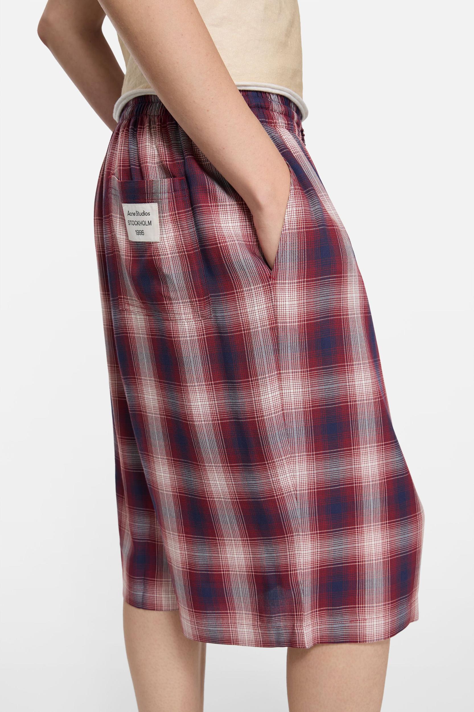 Check shorts Product Image