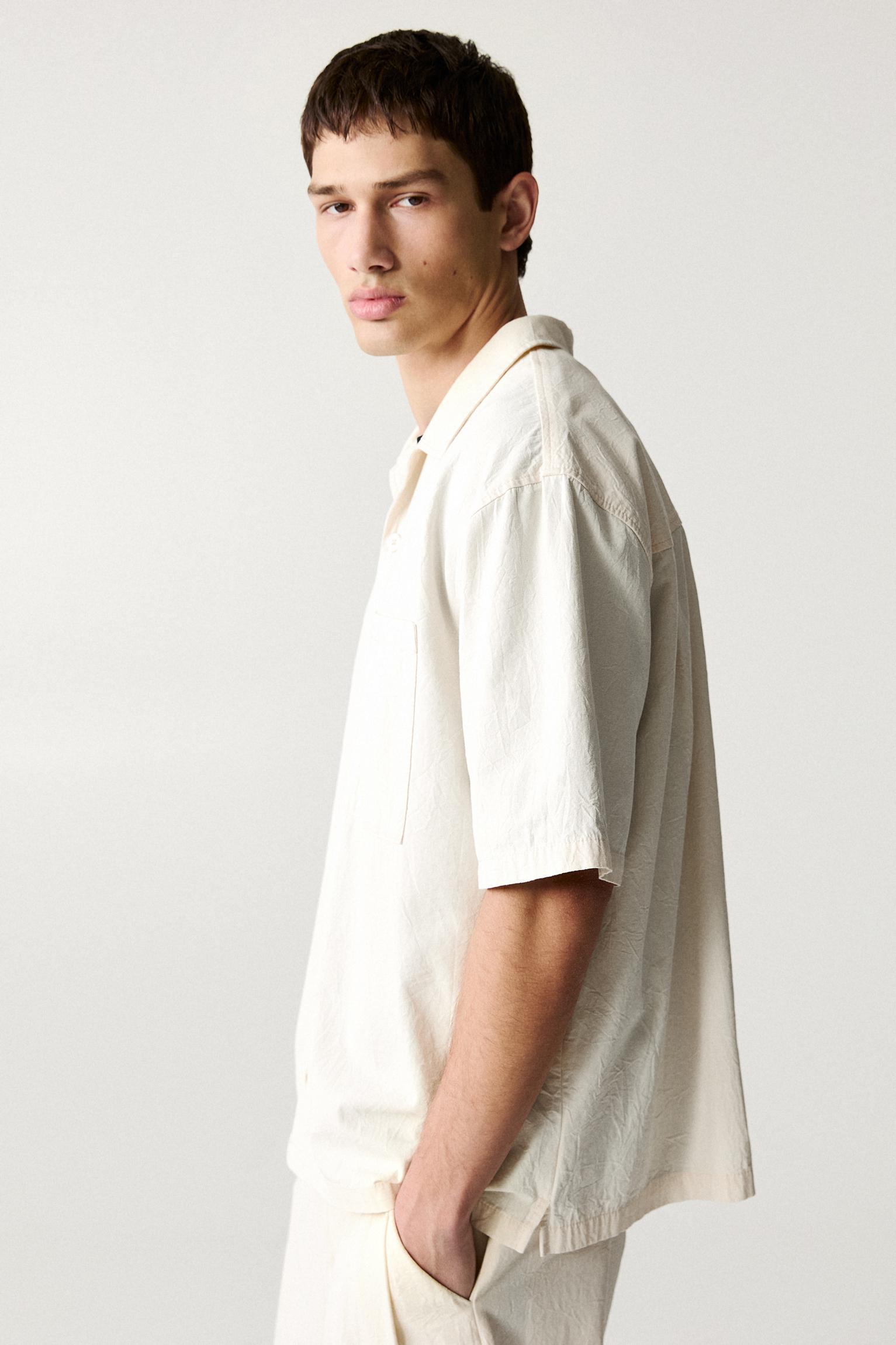 Short sleeve shirt with pocket Product Image