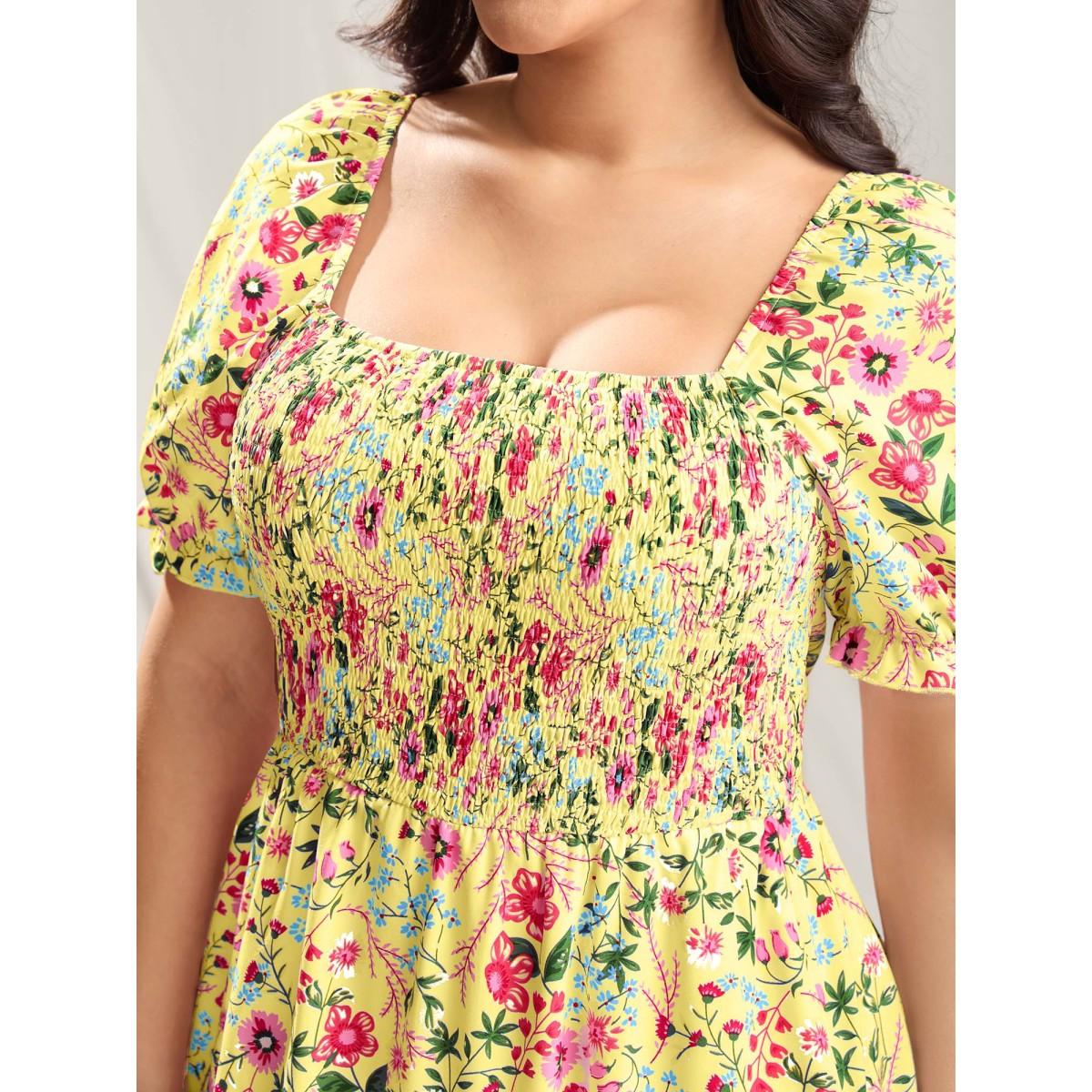 Plus Size Shirred Floral Print Pockets Maxi Dress LightBlue Women Timeless Square Neck Short sleeve Curvy BloomChic 28/5X Product Image