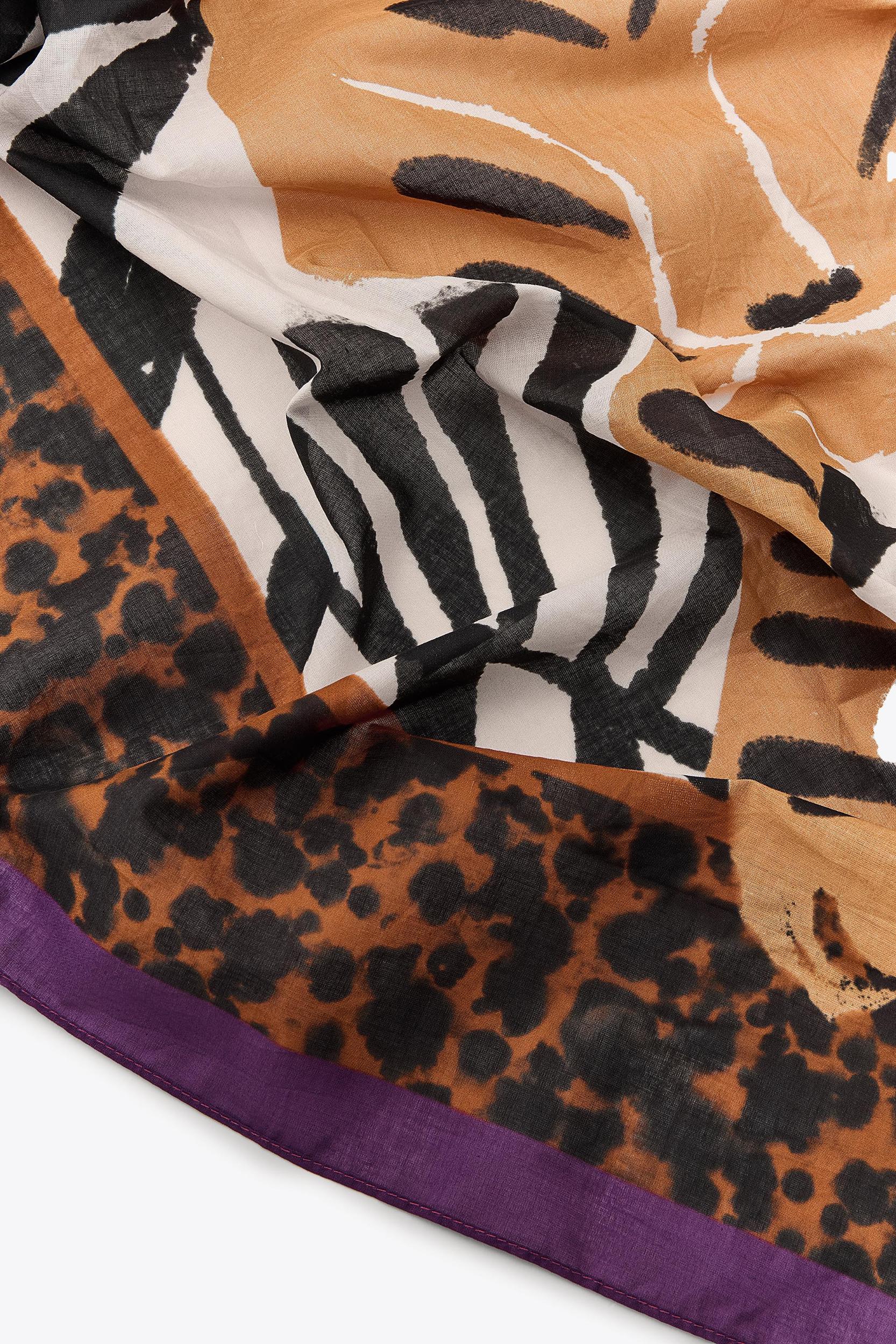 TIGER LEOPARD PRINT SCARF Product Image