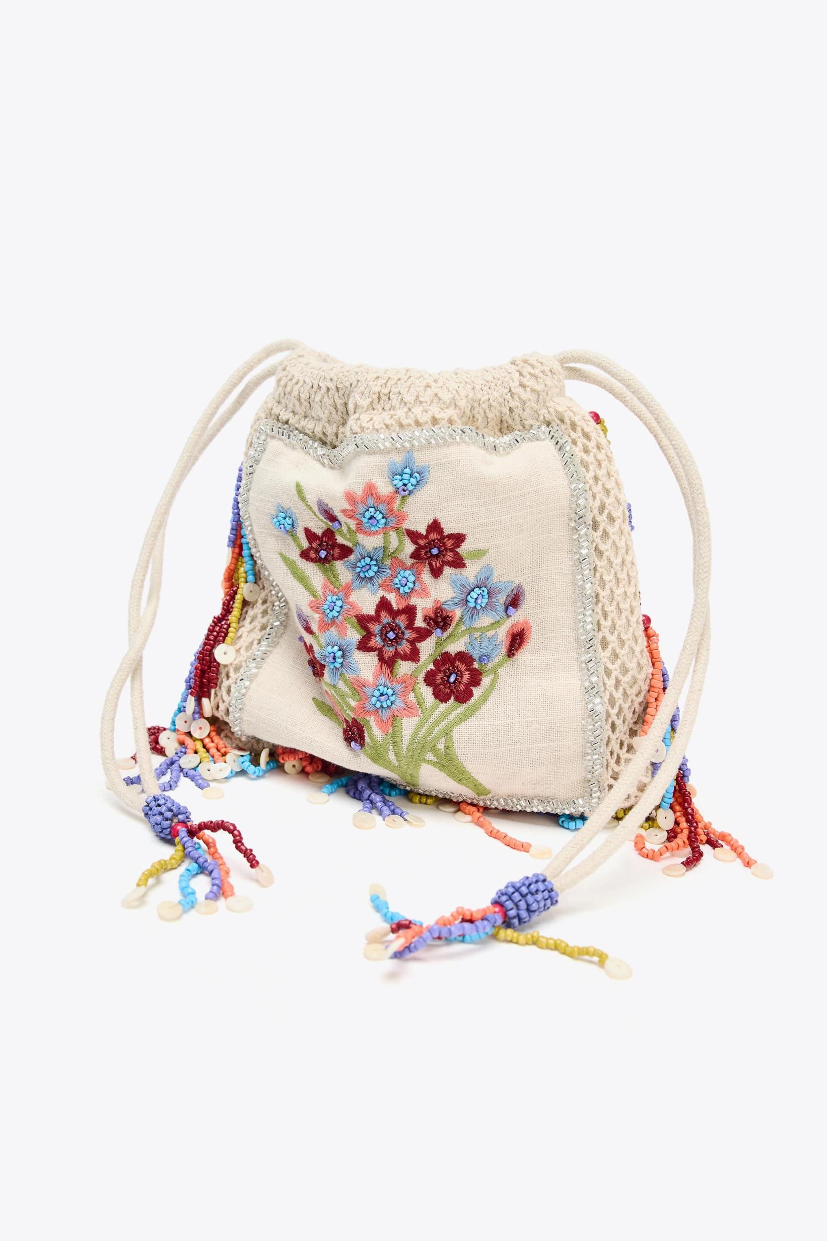 FLORAL EMBROIDERY BUCKET BAG Product Image