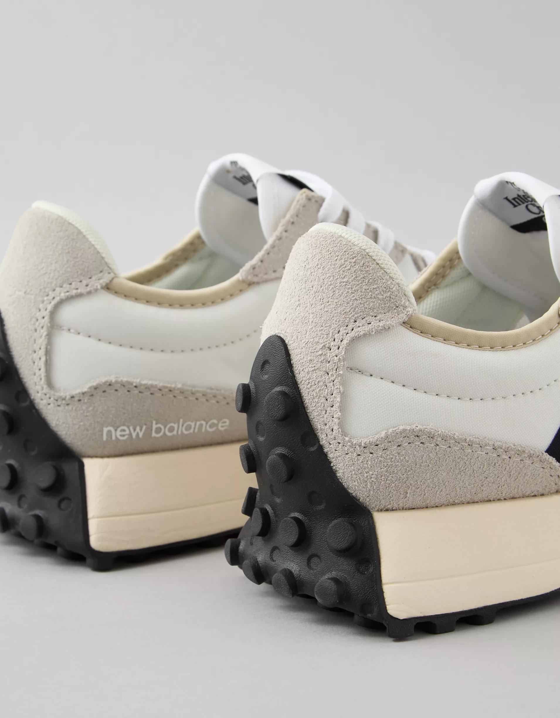 New Balance 327 Sneaker Product Image