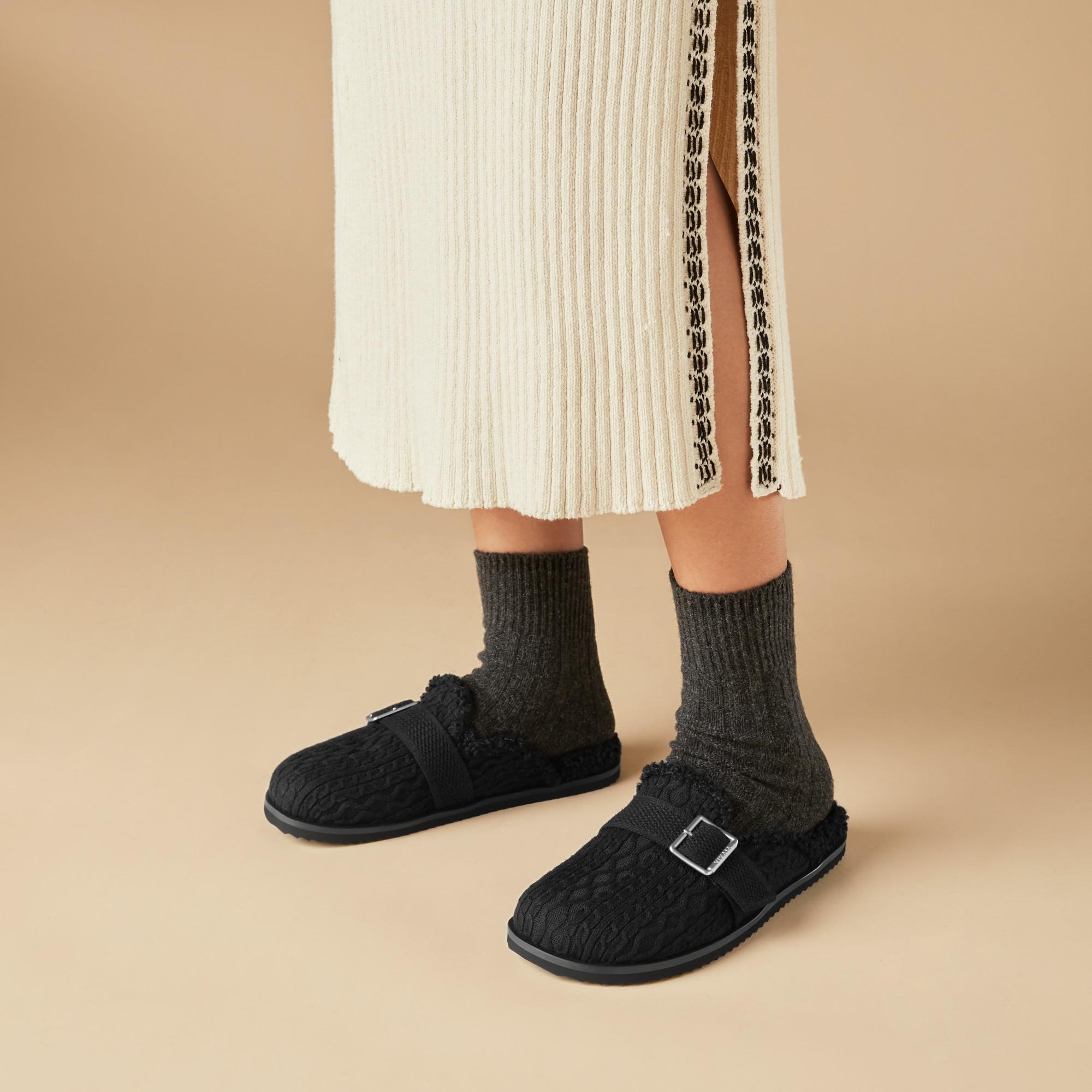 Round-Toe Wool Slippers (Hazel) Product Image