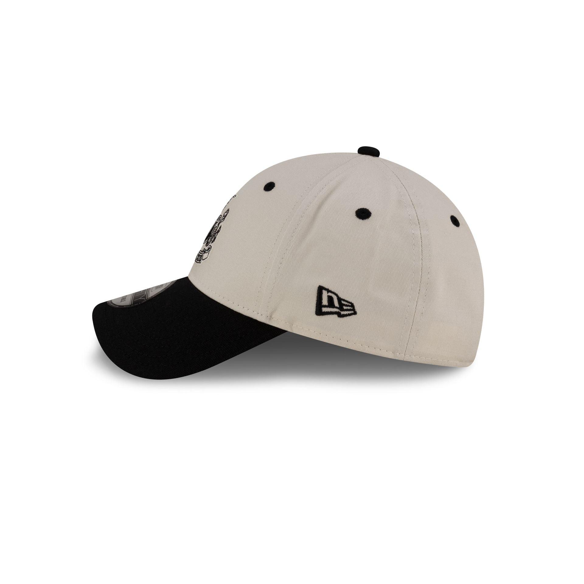 Newcastle United FC Ivory 9FORTY Adjustable Hat Male Product Image