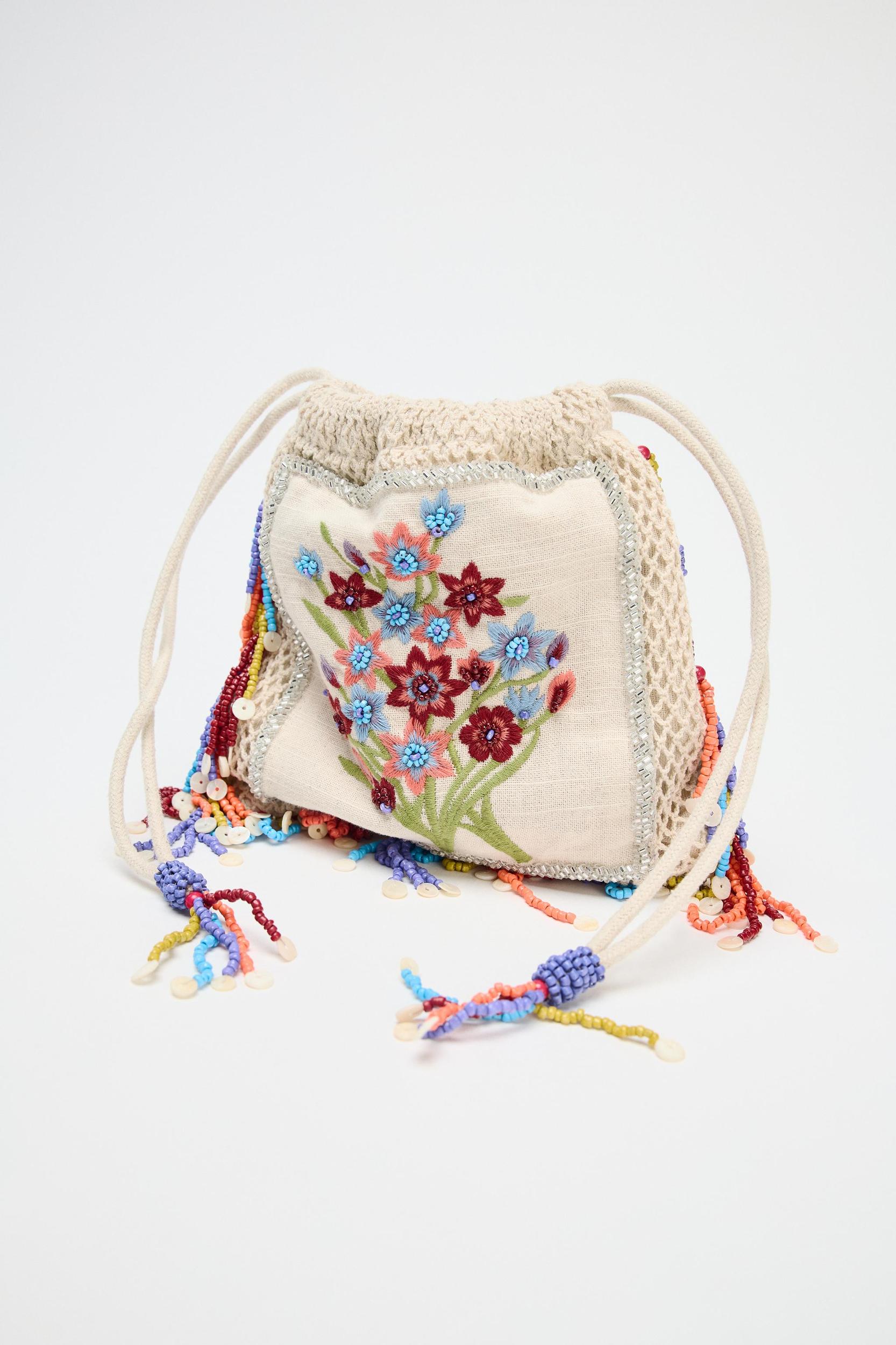 FLORAL EMBROIDERY BUCKET BAG Product Image