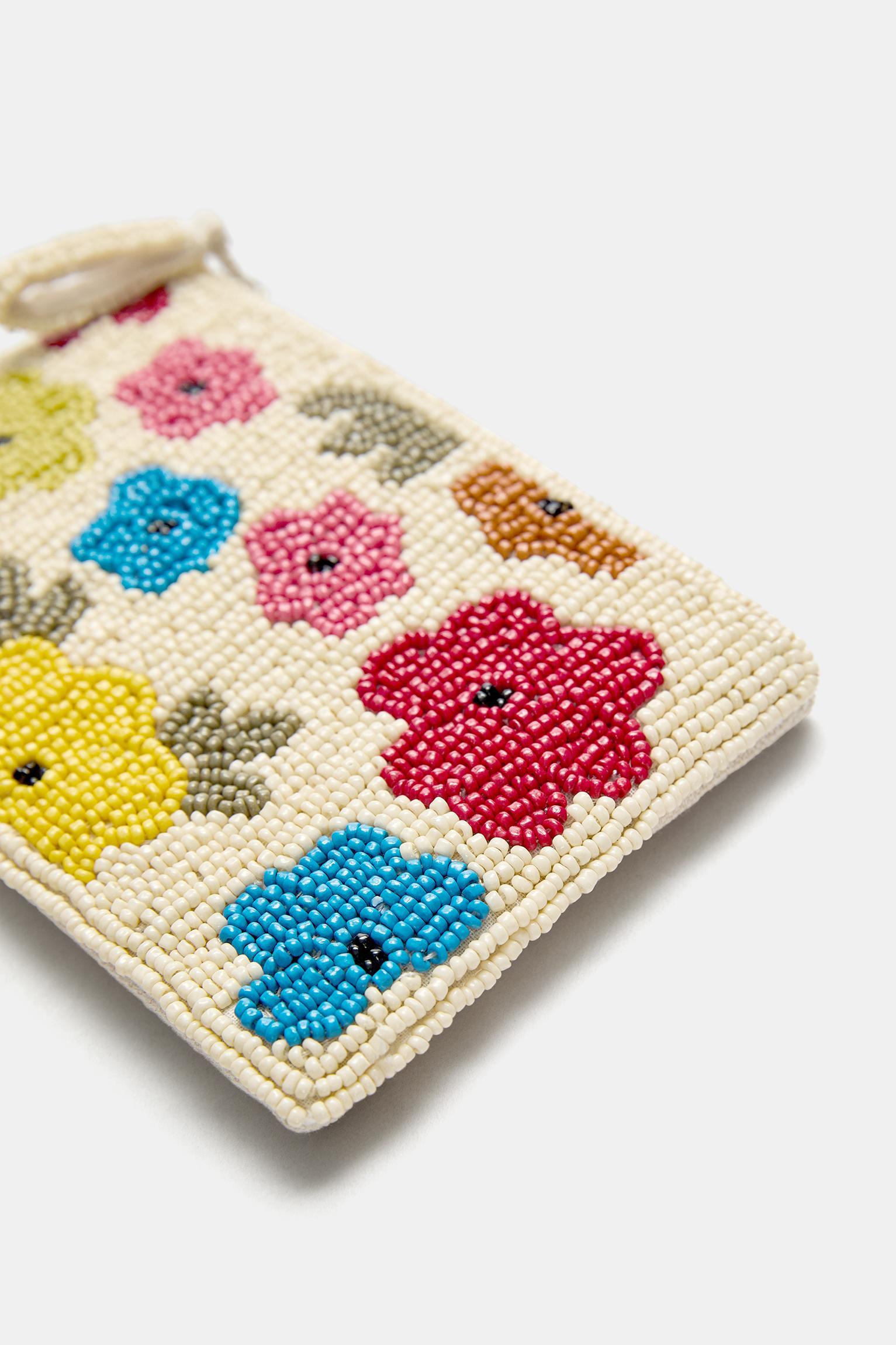 Purse with floral decorations Product Image