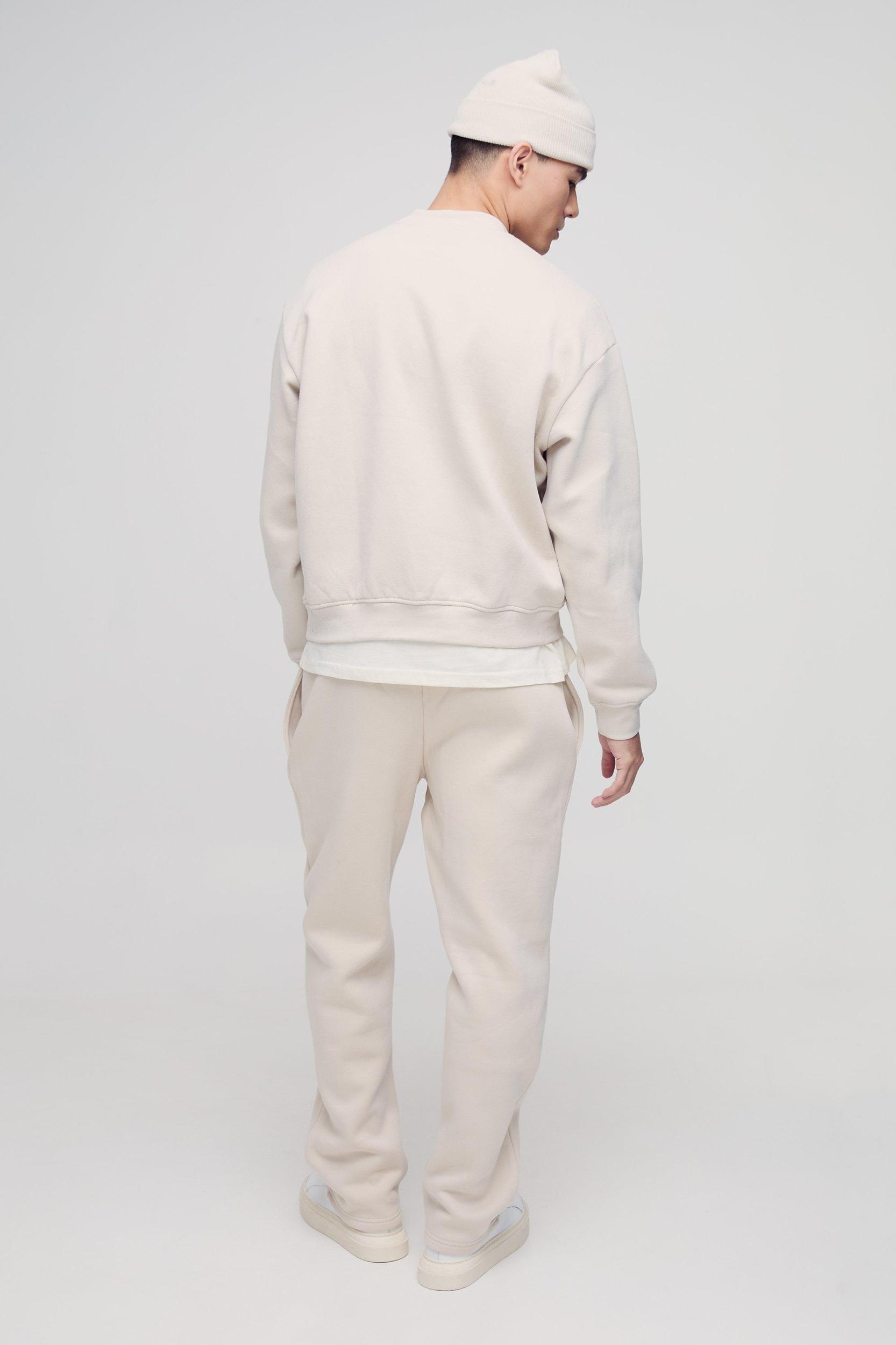 330GSM Basic Straight Leg Sweatpants | boohooMAN USA Product Image