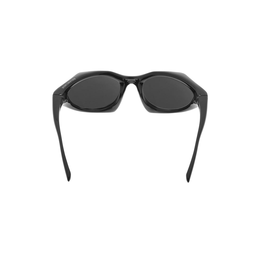 Runner Cat Sunglasses  in Black Product Image