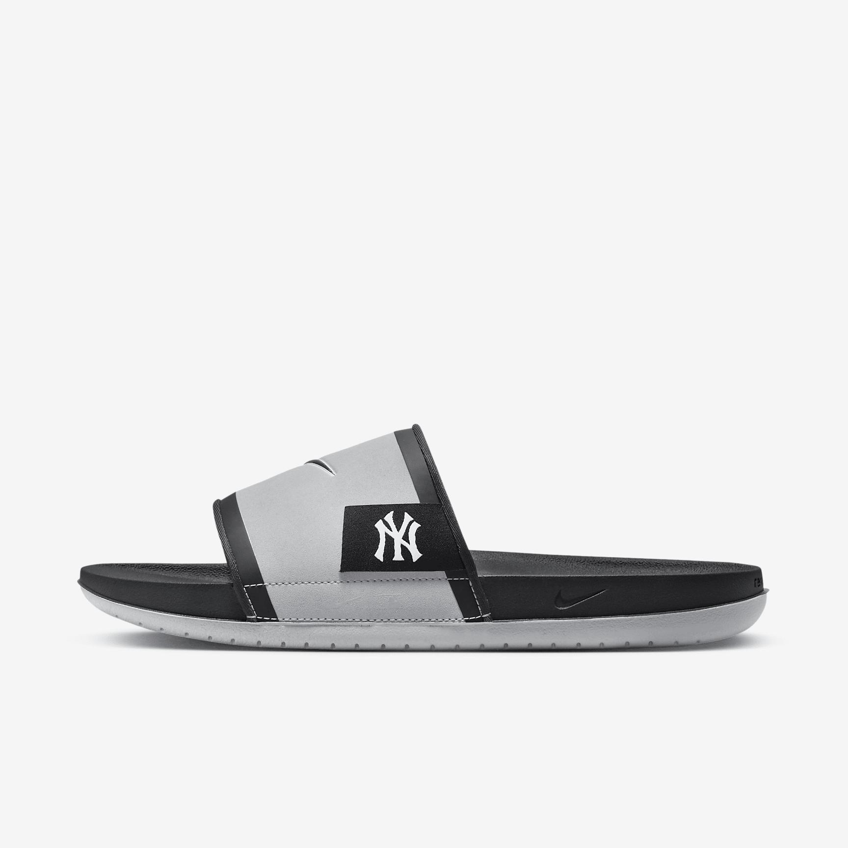 Nike Men's Offcourt (New York Yankees) Offcourt Slides Product Image