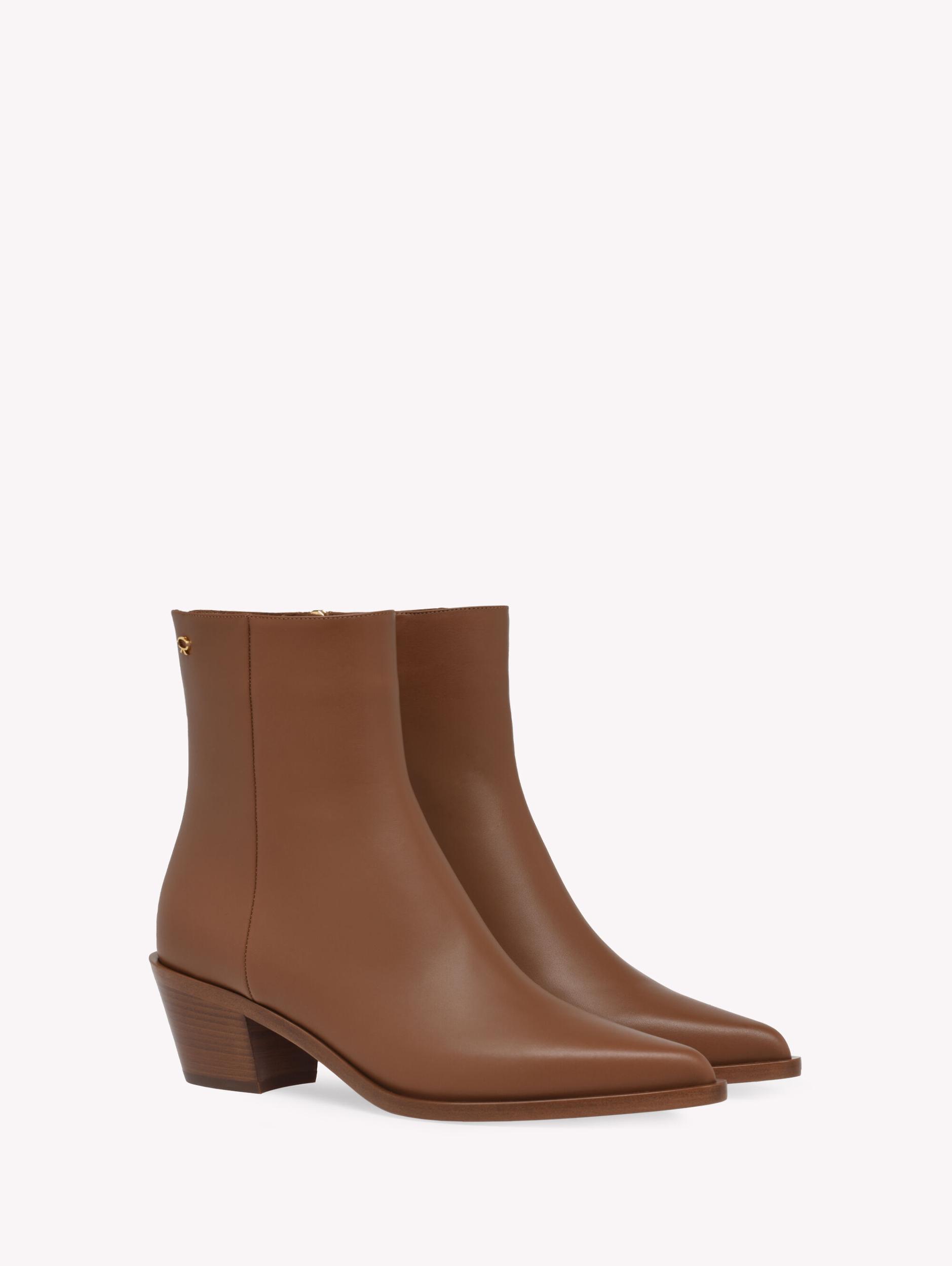 KINNEY Gianvito Rossi Product Image