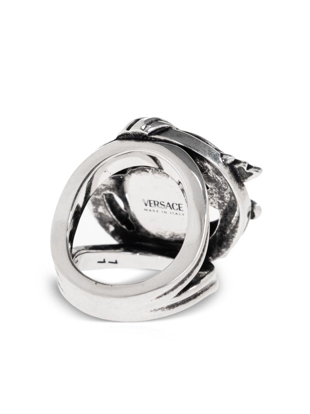 Medusa Barocco ring Product Image