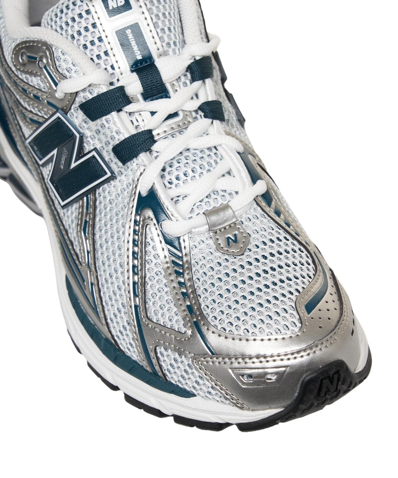 Sneakers '1906R' Product Image