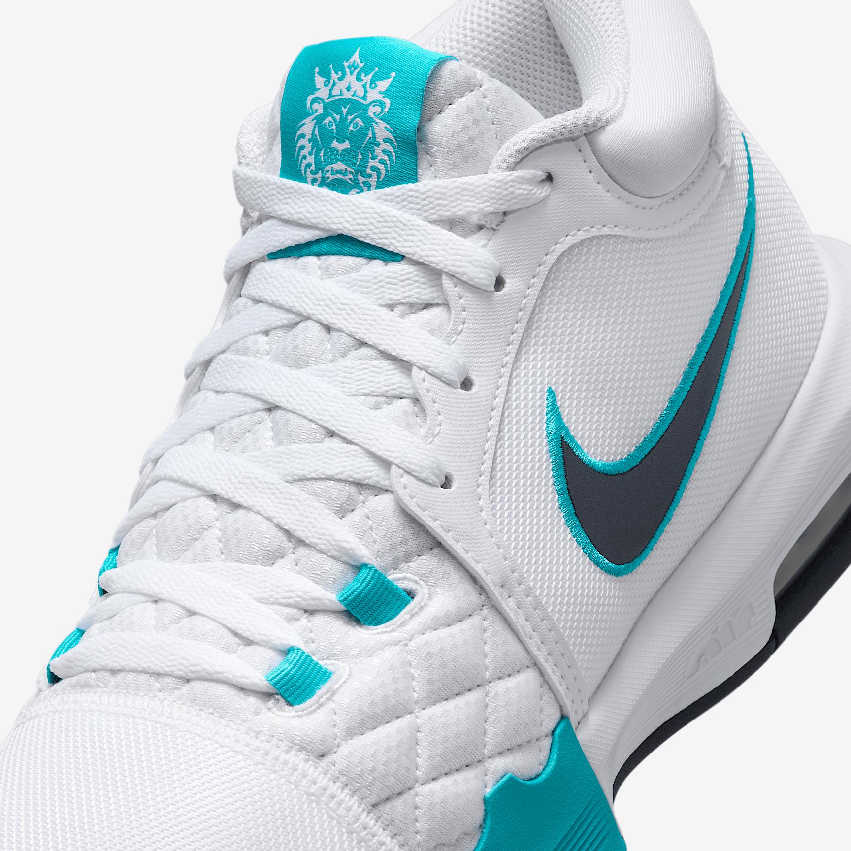 Nike Men's LeBron Witness VIII Basketball Shoes Product Image