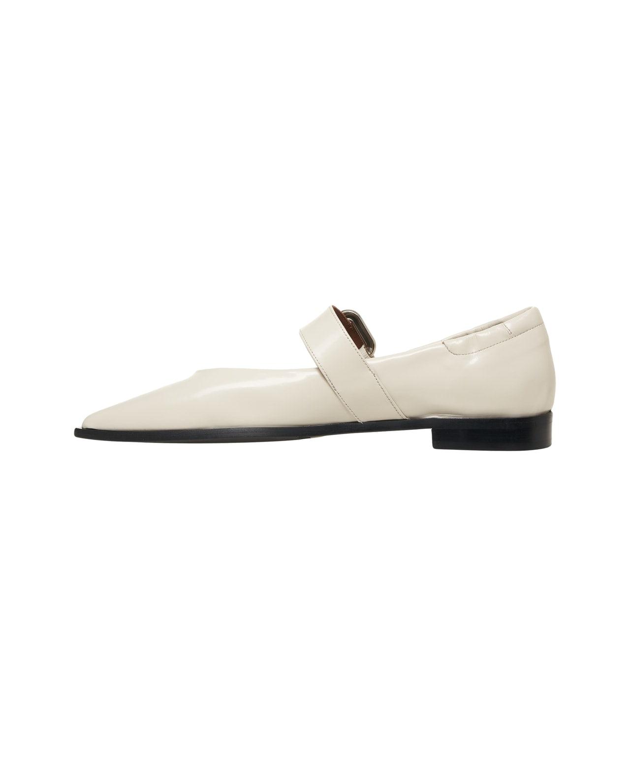Ballet flats with strap Product Image