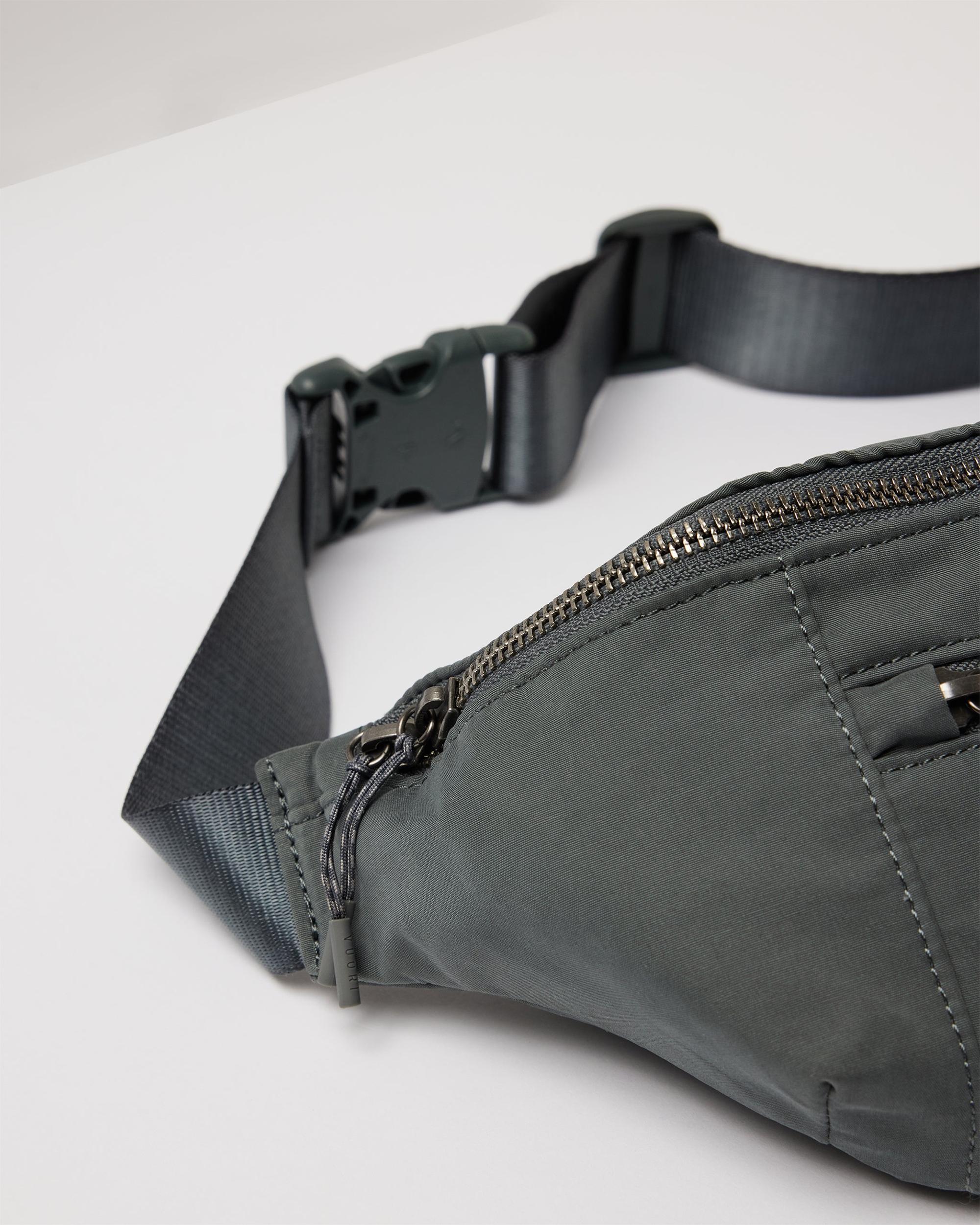 Vuori Sling Product Image